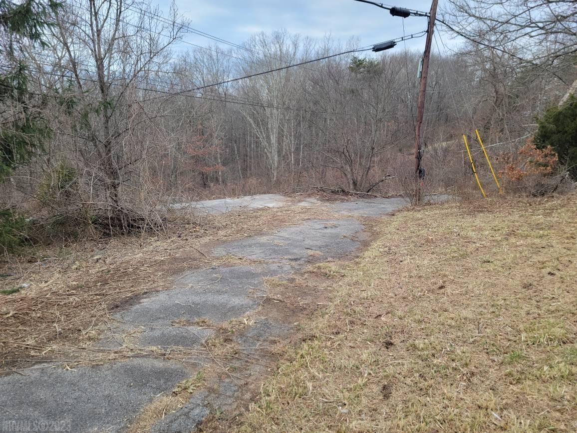 2603 Peppers Fry Road NW Christiansburg VA 24073