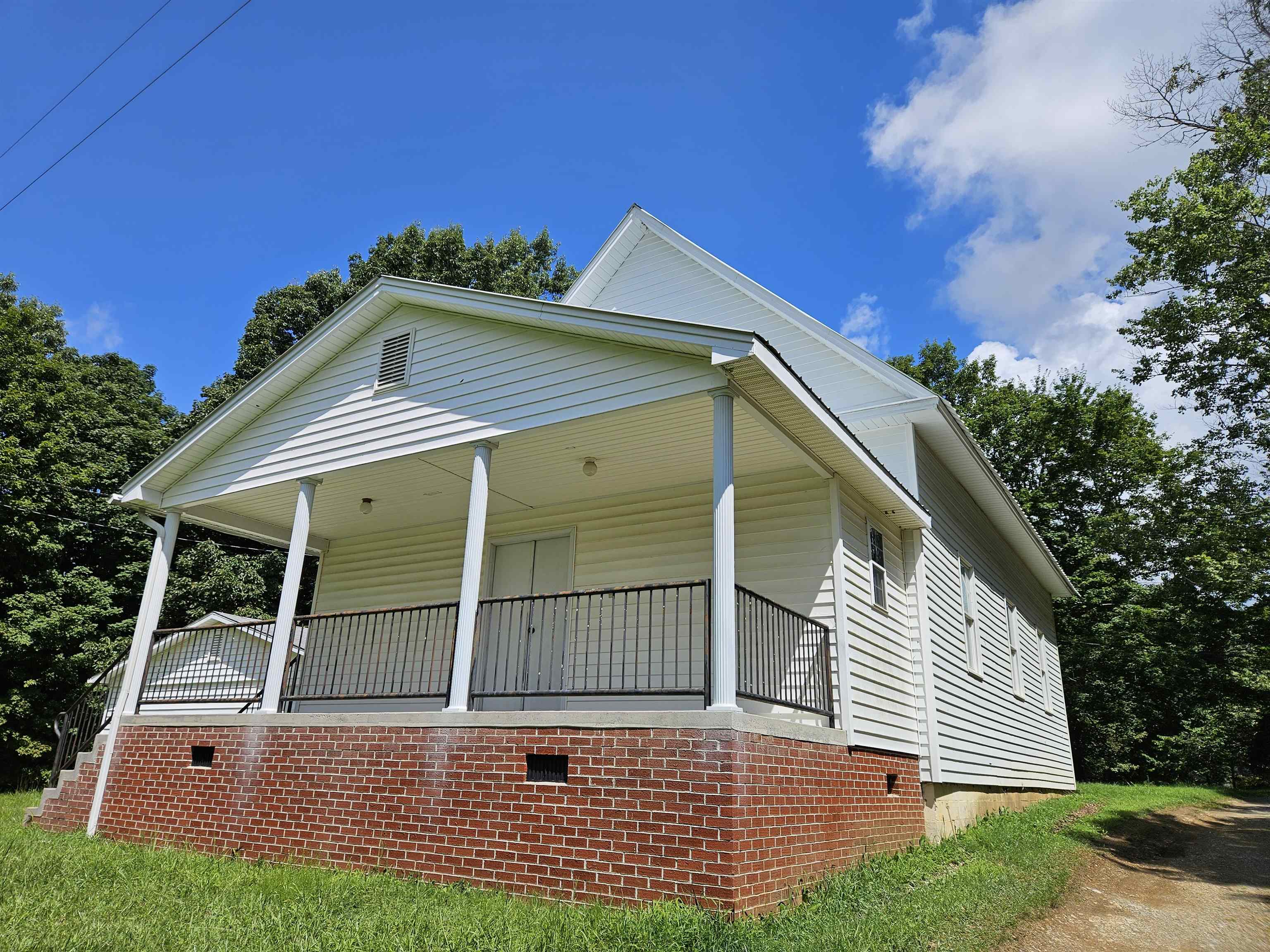1227 Macks Mtn Road NW Indian Valley VA 24105