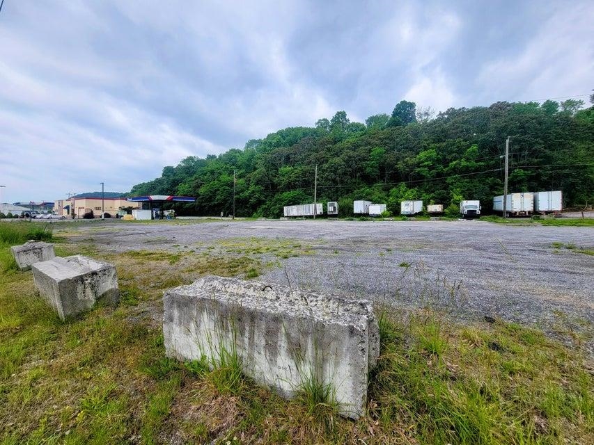 2783 E Virginia Avenue E Narrows VA 24124