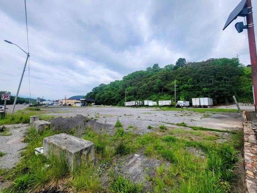 2783 E Virginia Avenue E Narrows VA 24124