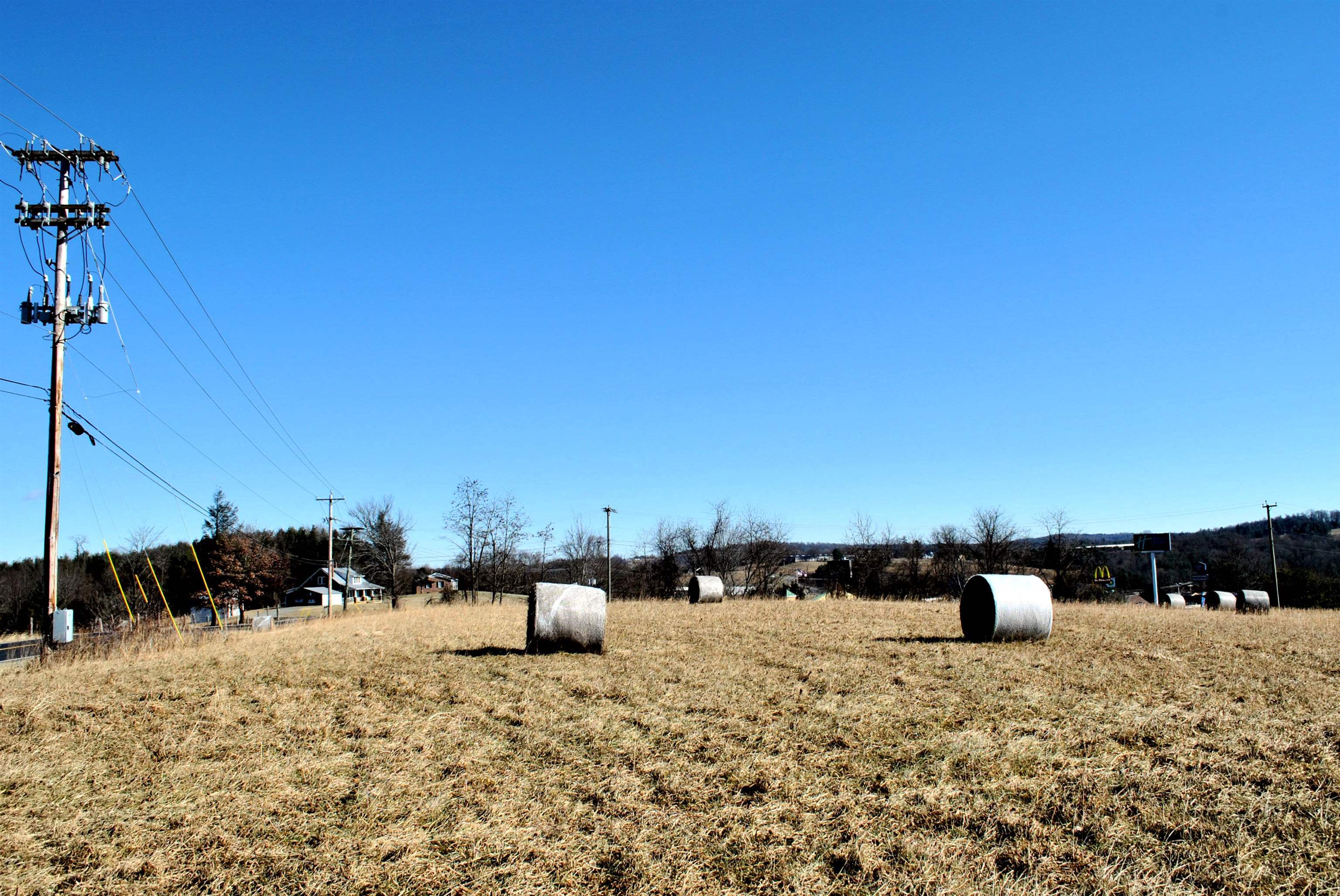 313 Airport Road Hillsville VA 24343