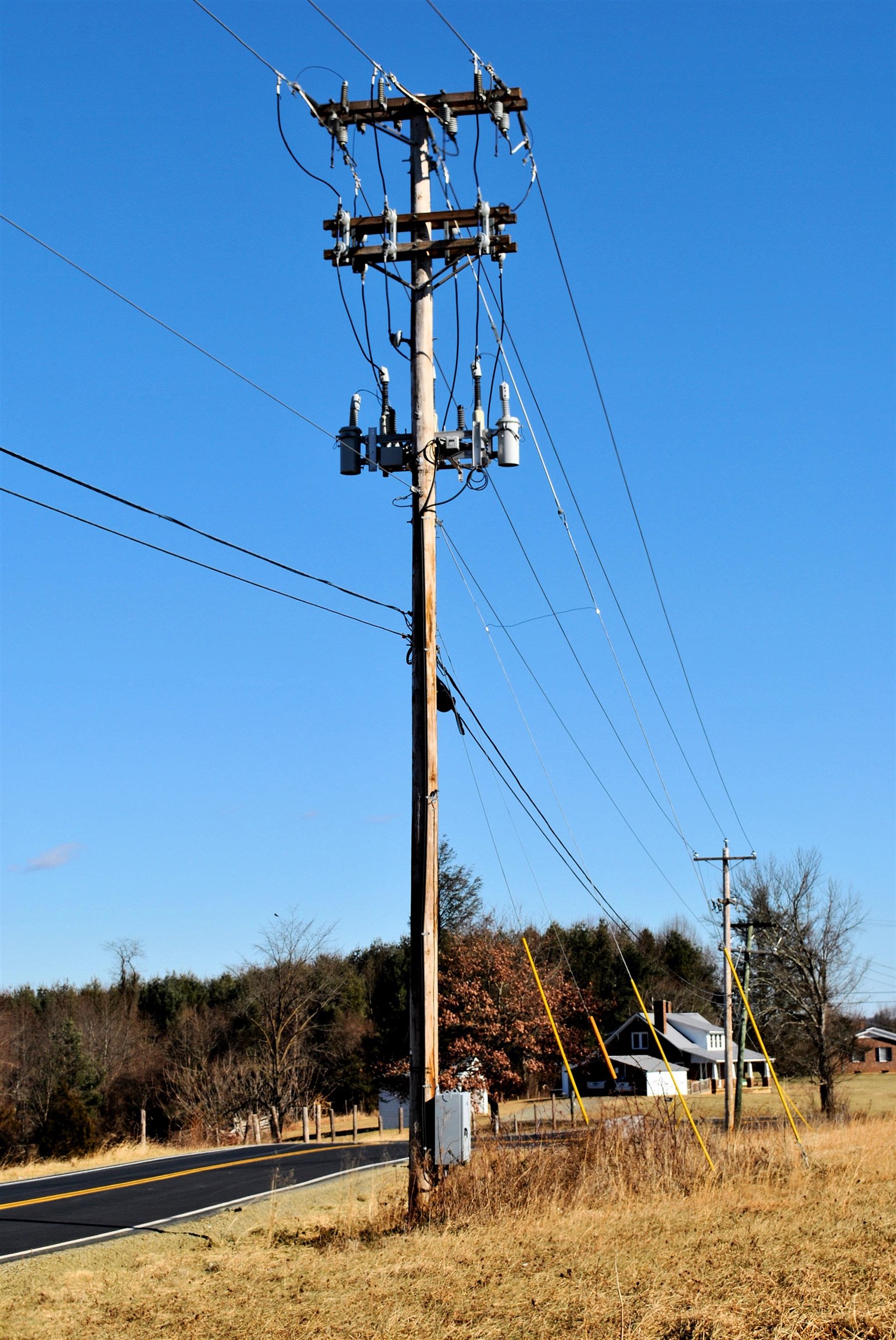 313 Airport Road Hillsville VA 24343