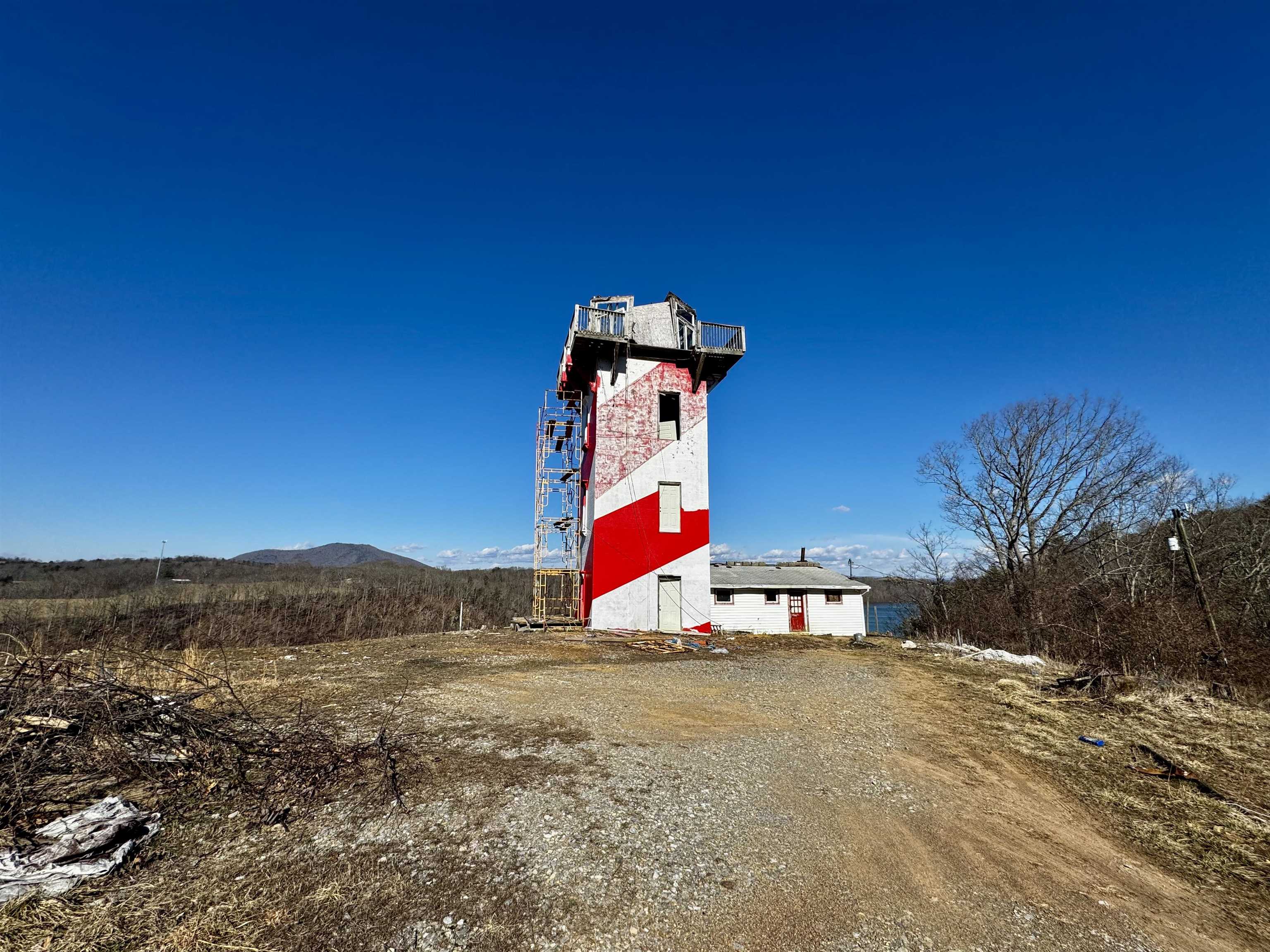 5588 Nunn Hollow Road Hiwassee VA 24347