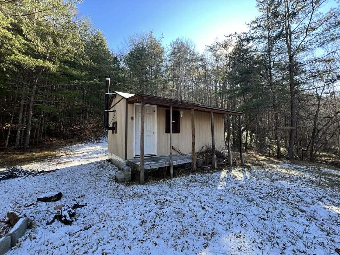 98 Mulberry Lane Bastian VA 24314