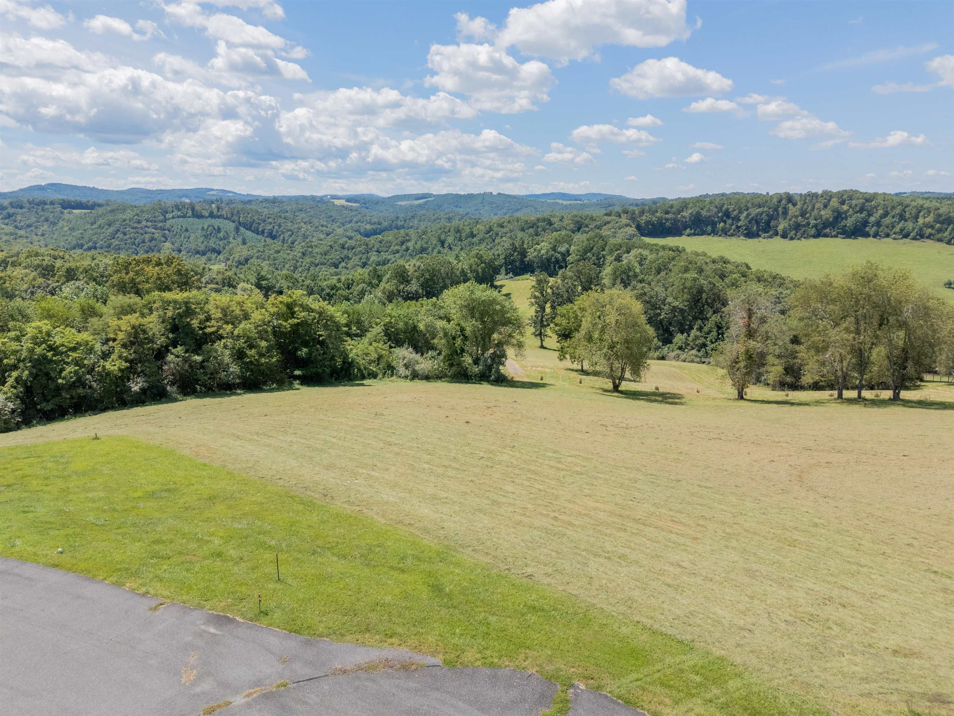 Lot 23 Crown Lane Hillsville VA 24343