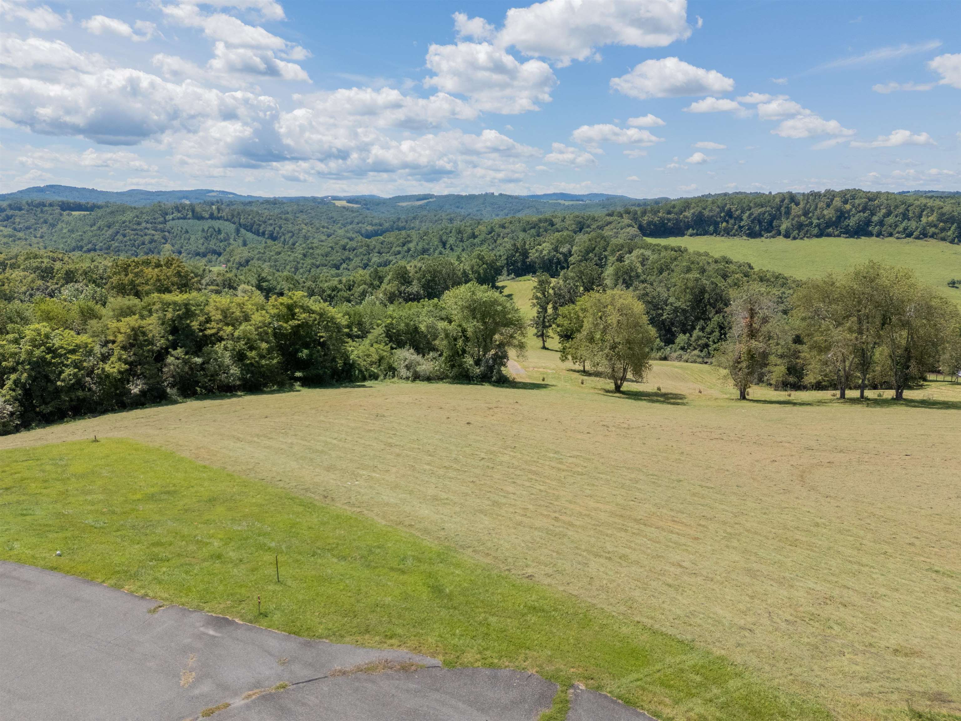 Lot 23 Crown Lane Hillsville VA 24343