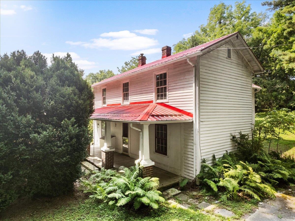 6834 And 6840 Ferrell Road Belspring VA 24058
