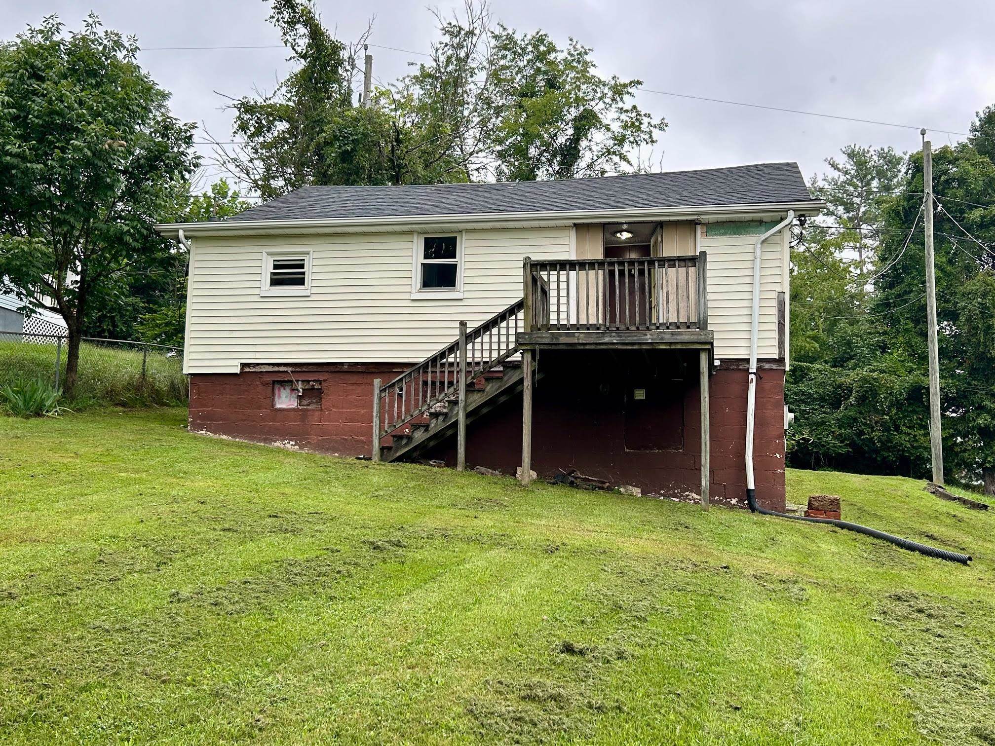 59,204,218,546 Bertha And Bunts Street Pulaski VA 24301