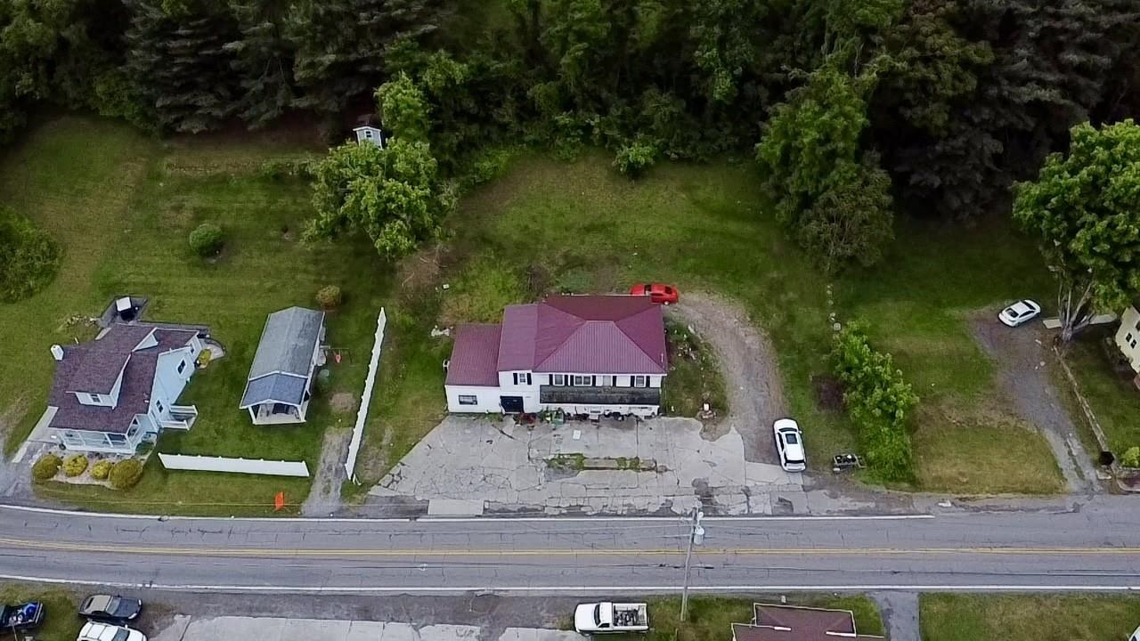 718 Main St Street E Narrows VA 24124