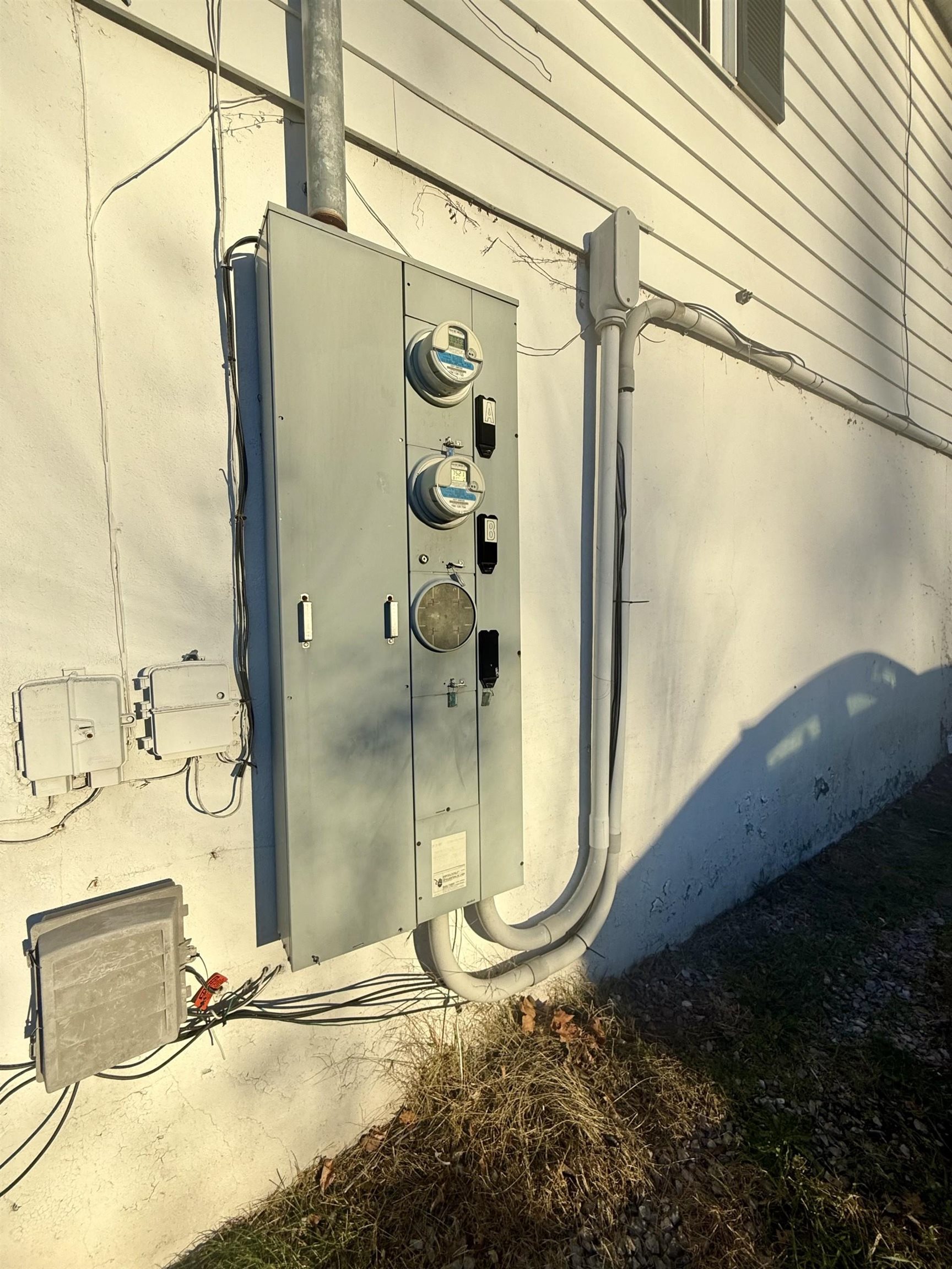 718 Main Street Street E Narrows VA 24124