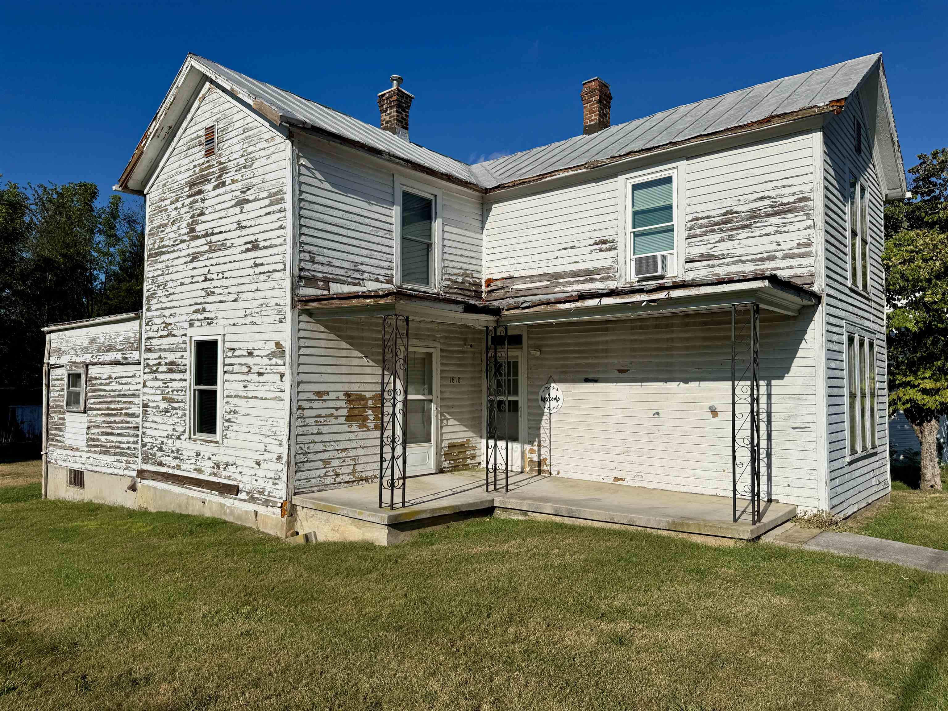 1618 Downey Street Radford VA 24141