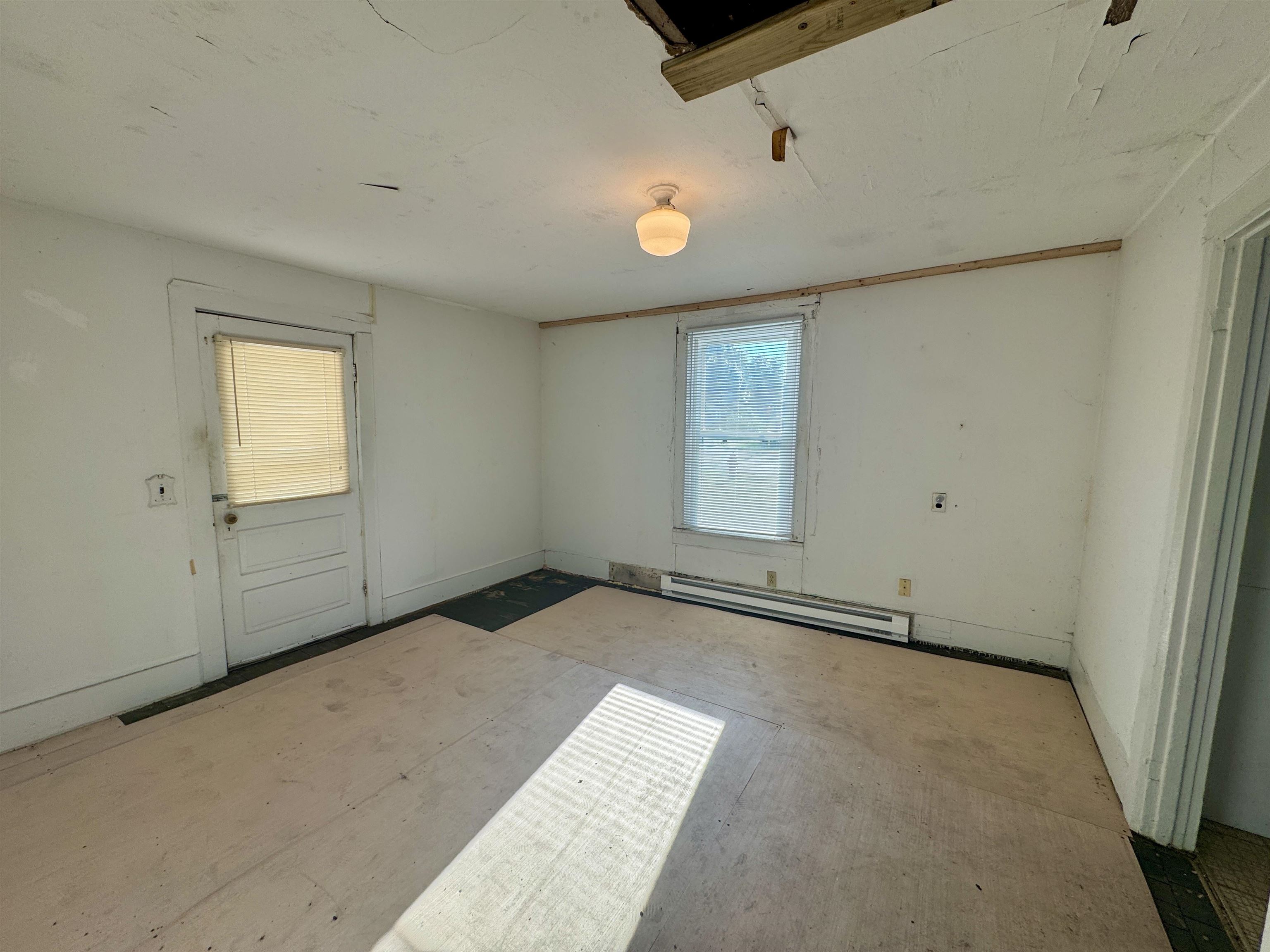 1618 Downey Street Radford VA 24141
