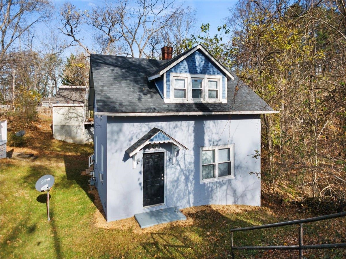 1017-1019 Tyler Avenue Radford VA 24141