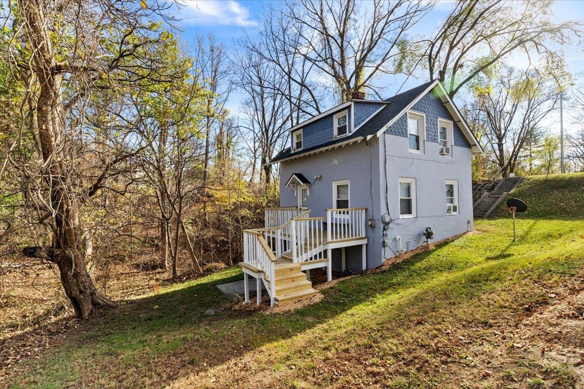 1017-1019 Tyler Avenue Radford VA 24141