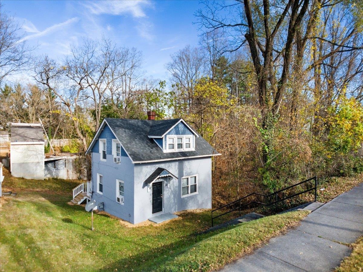 1017-1019 Tyler Avenue Radford VA 24141