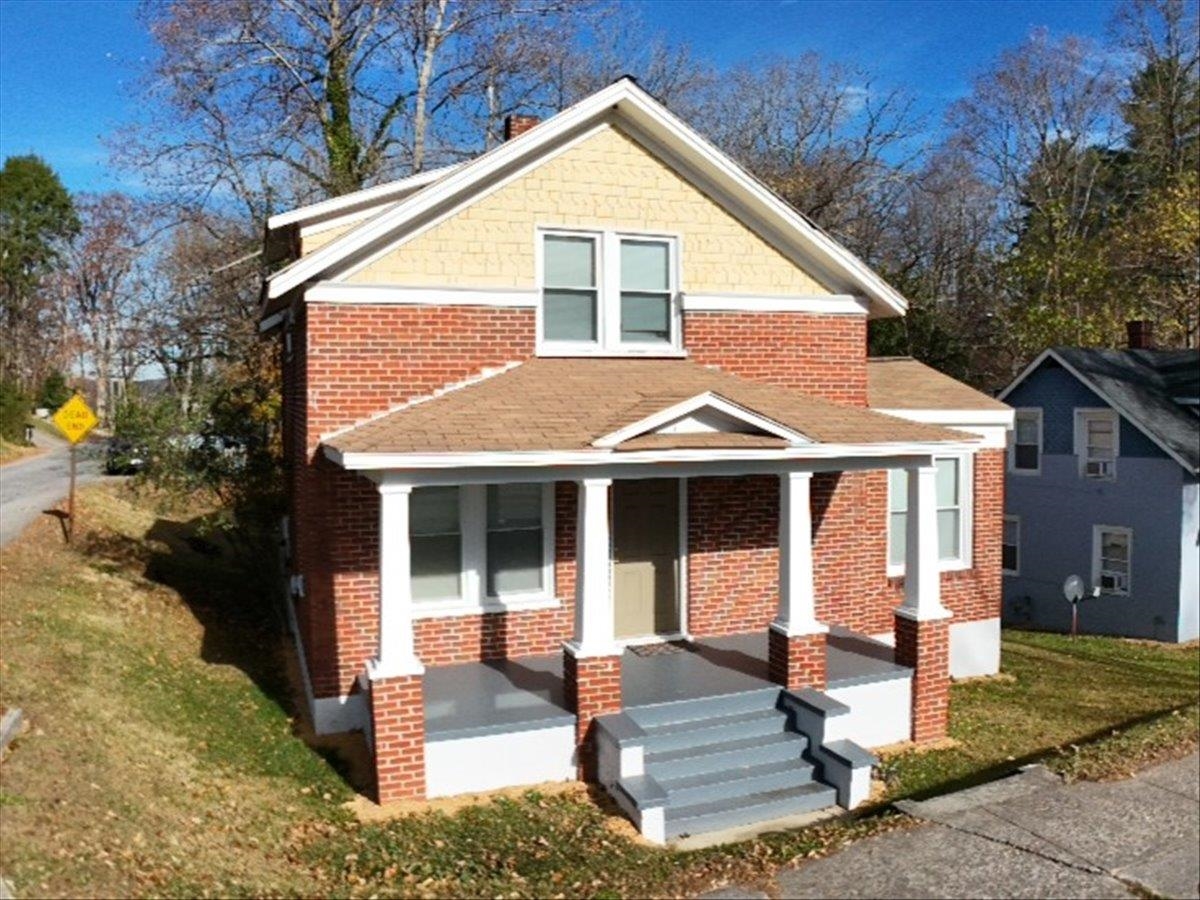 1017-1019 Tyler Avenue Radford VA 24141