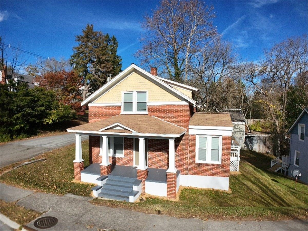 1017-1019 Tyler Avenue Radford VA 24141