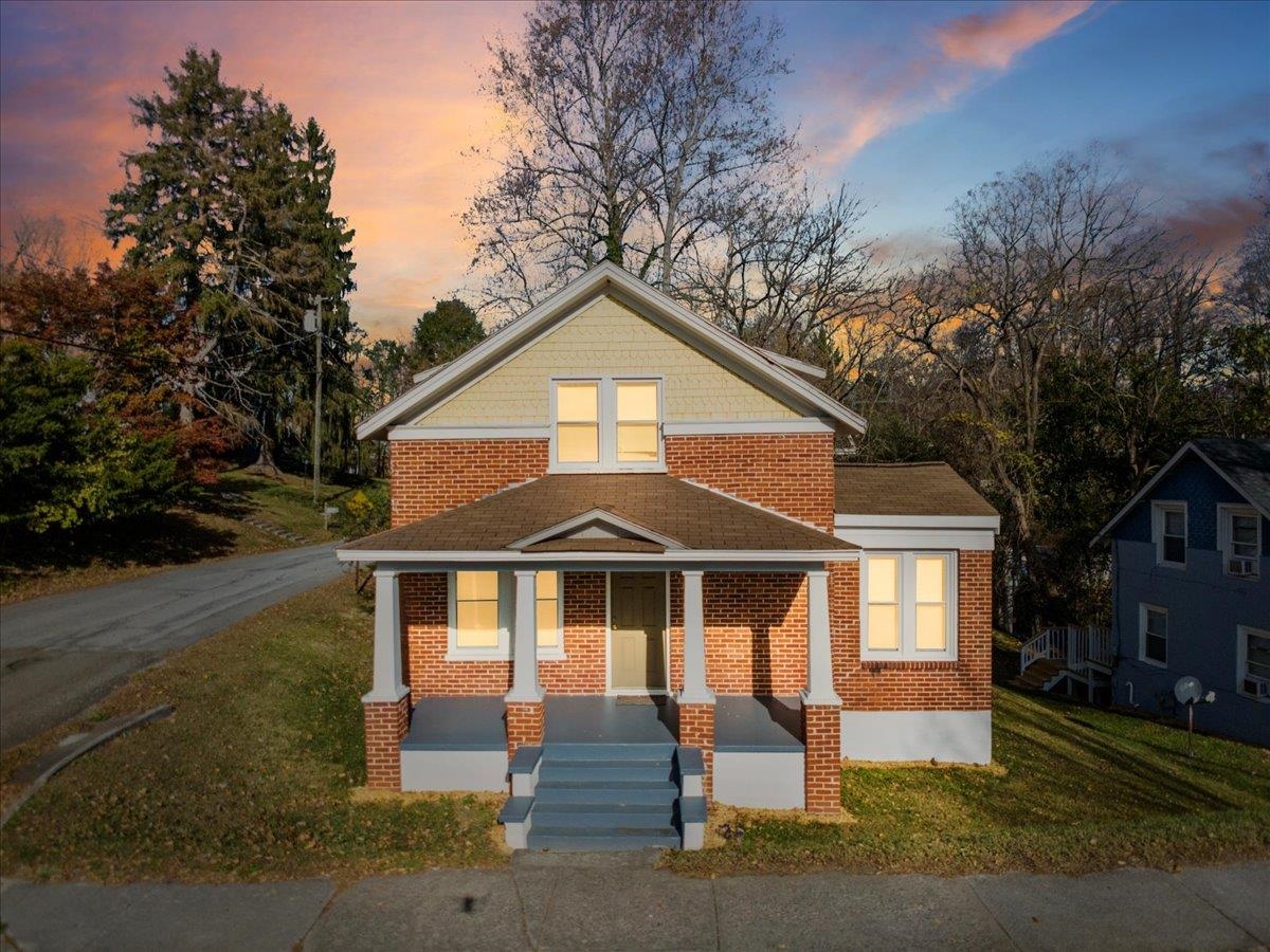 1017-1019 Tyler Avenue Radford VA 24141