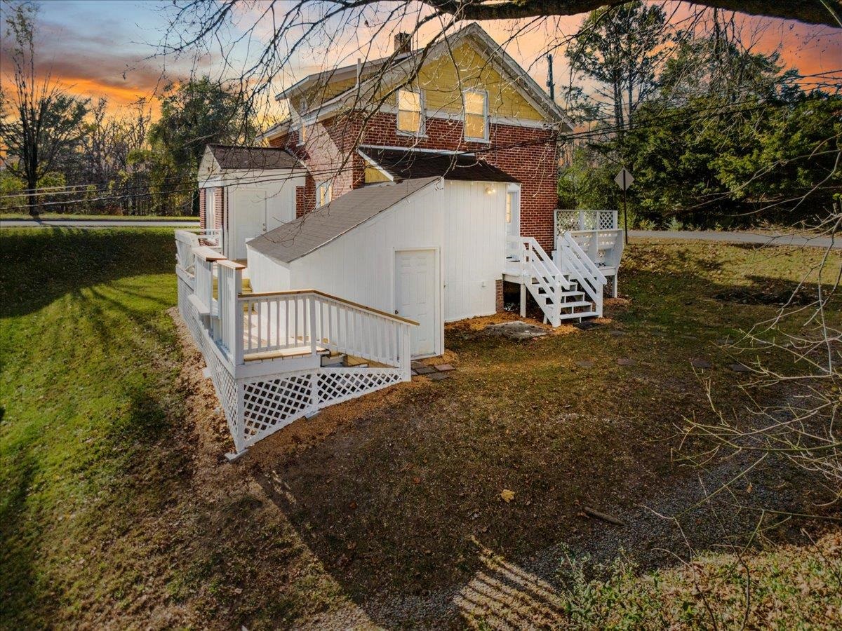 1017-1019 Tyler Avenue Radford VA 24141