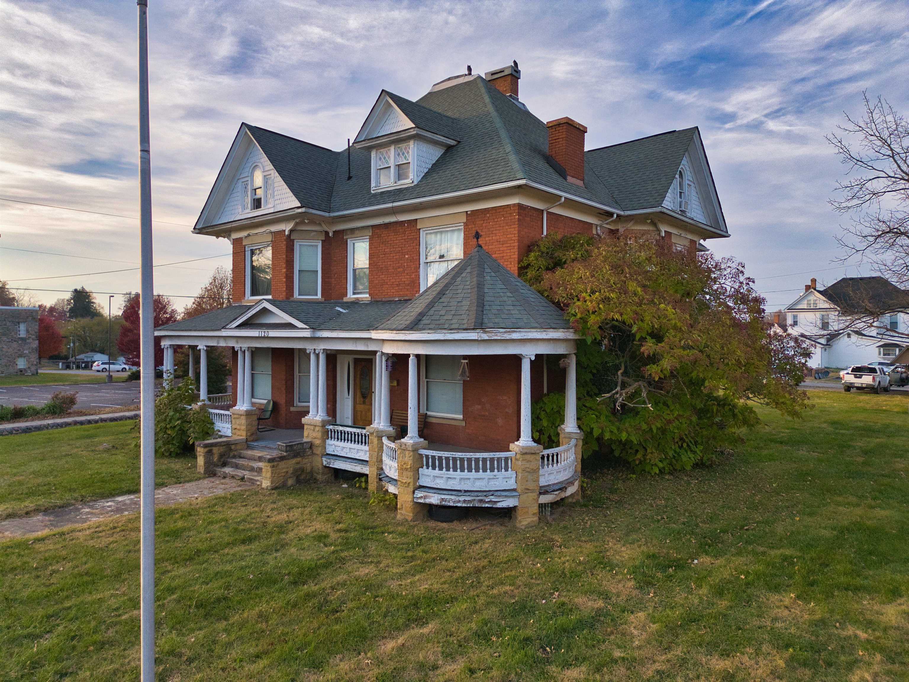 1120 Downey Street Radford VA 24141