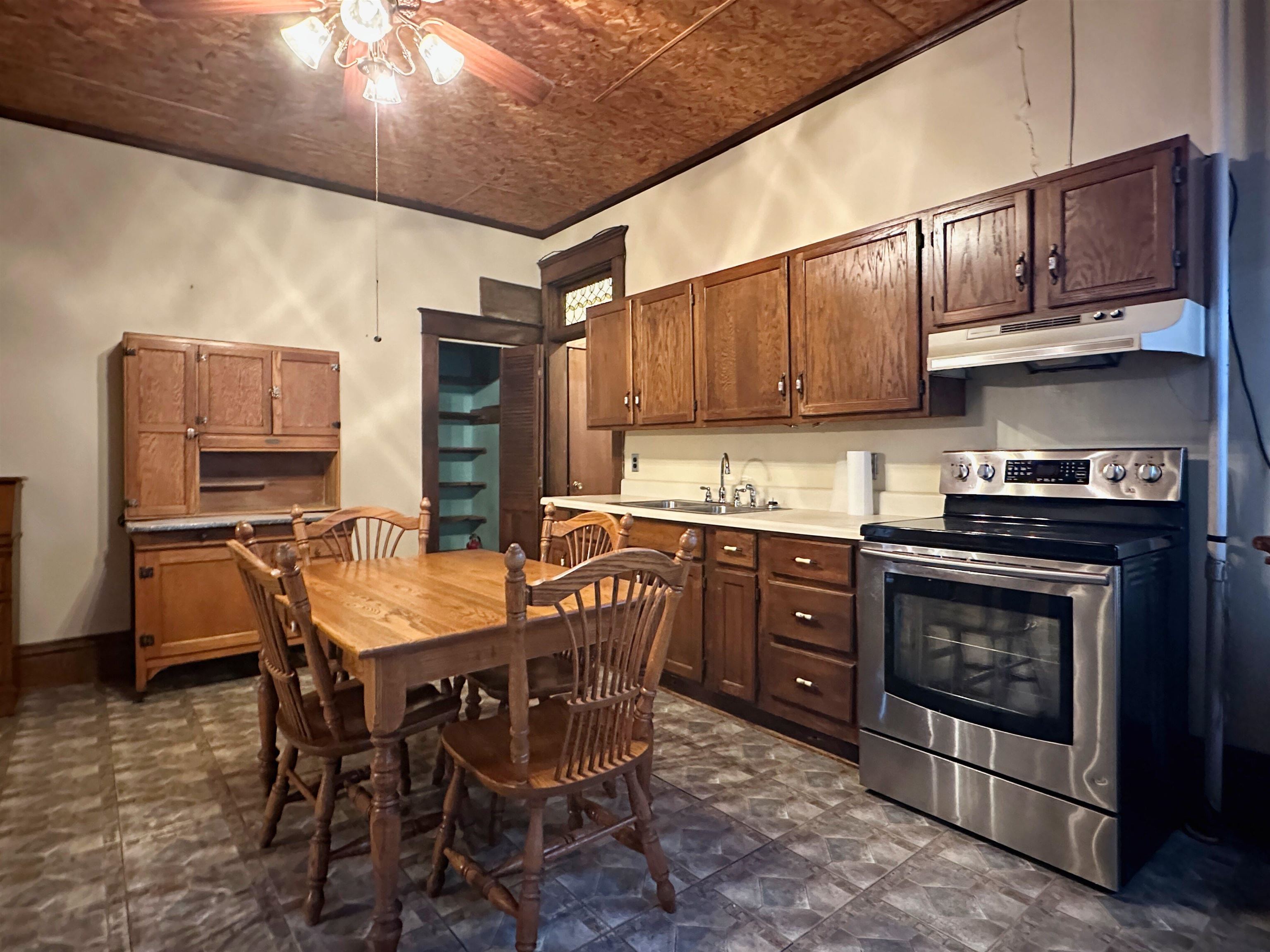 1120 Downey Street Radford VA 24141