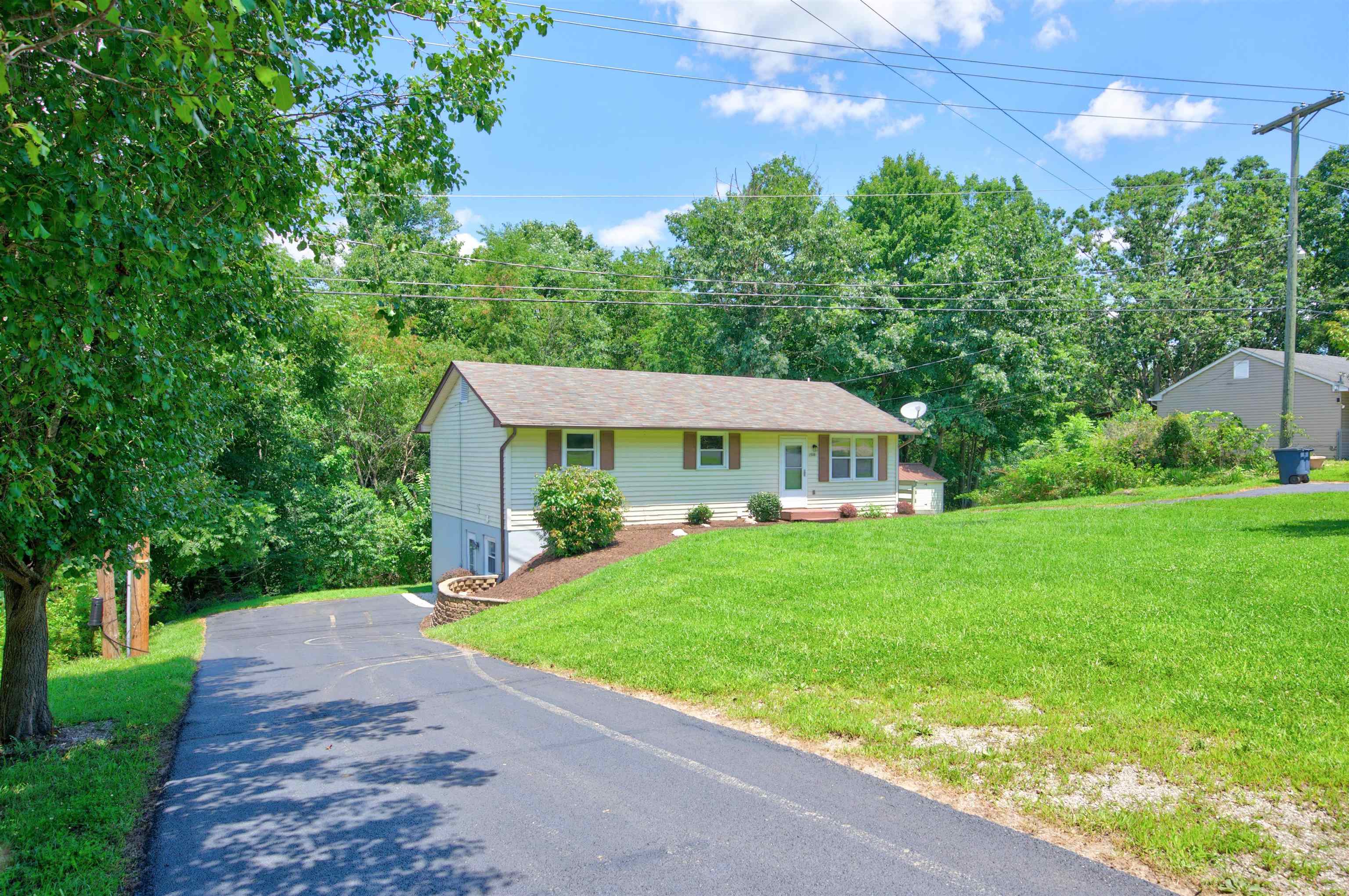 1548 Gallimore Street Christiansburg VA 24073