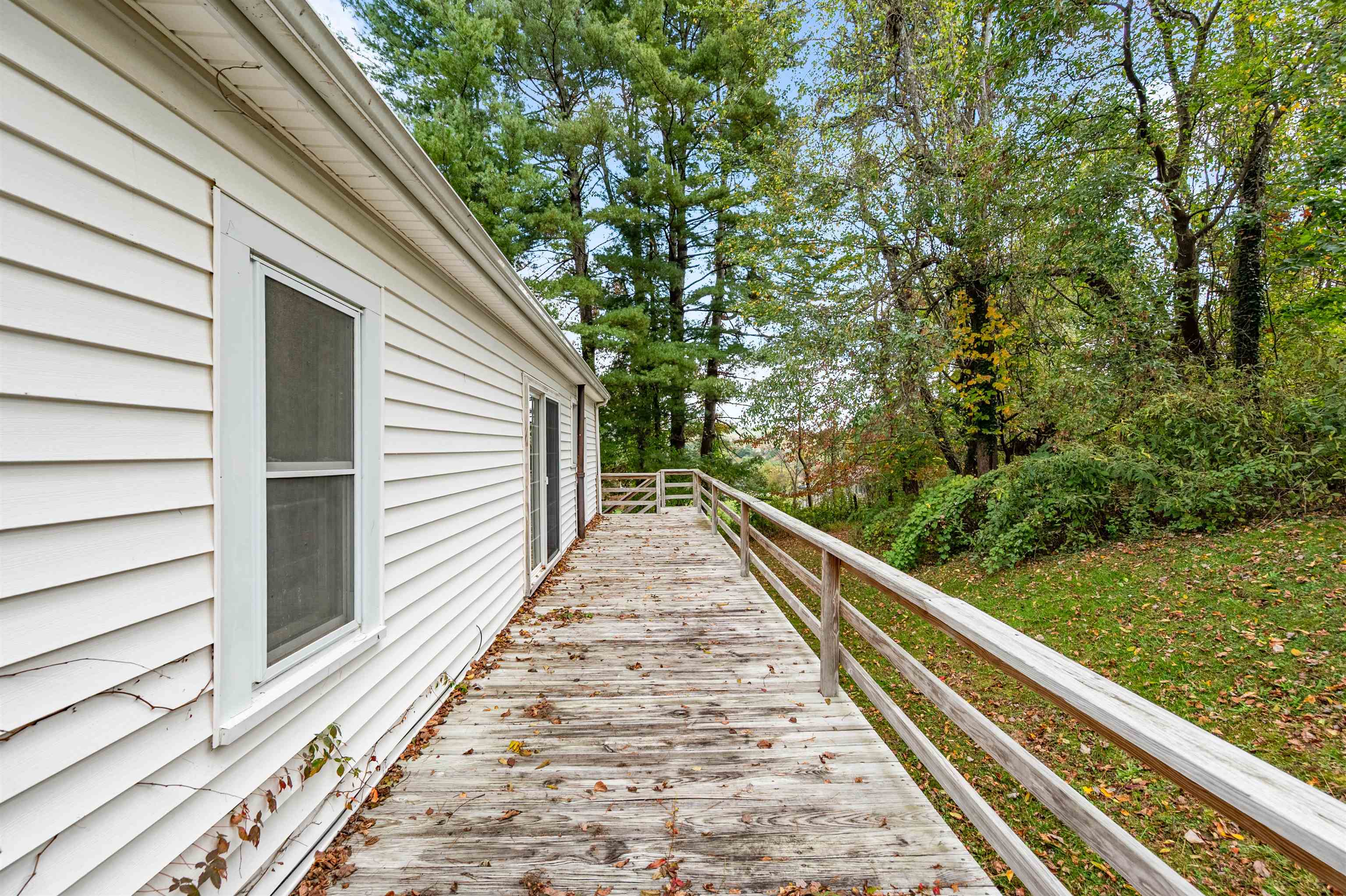 1003 W Stuart Drive Galax VA 24333