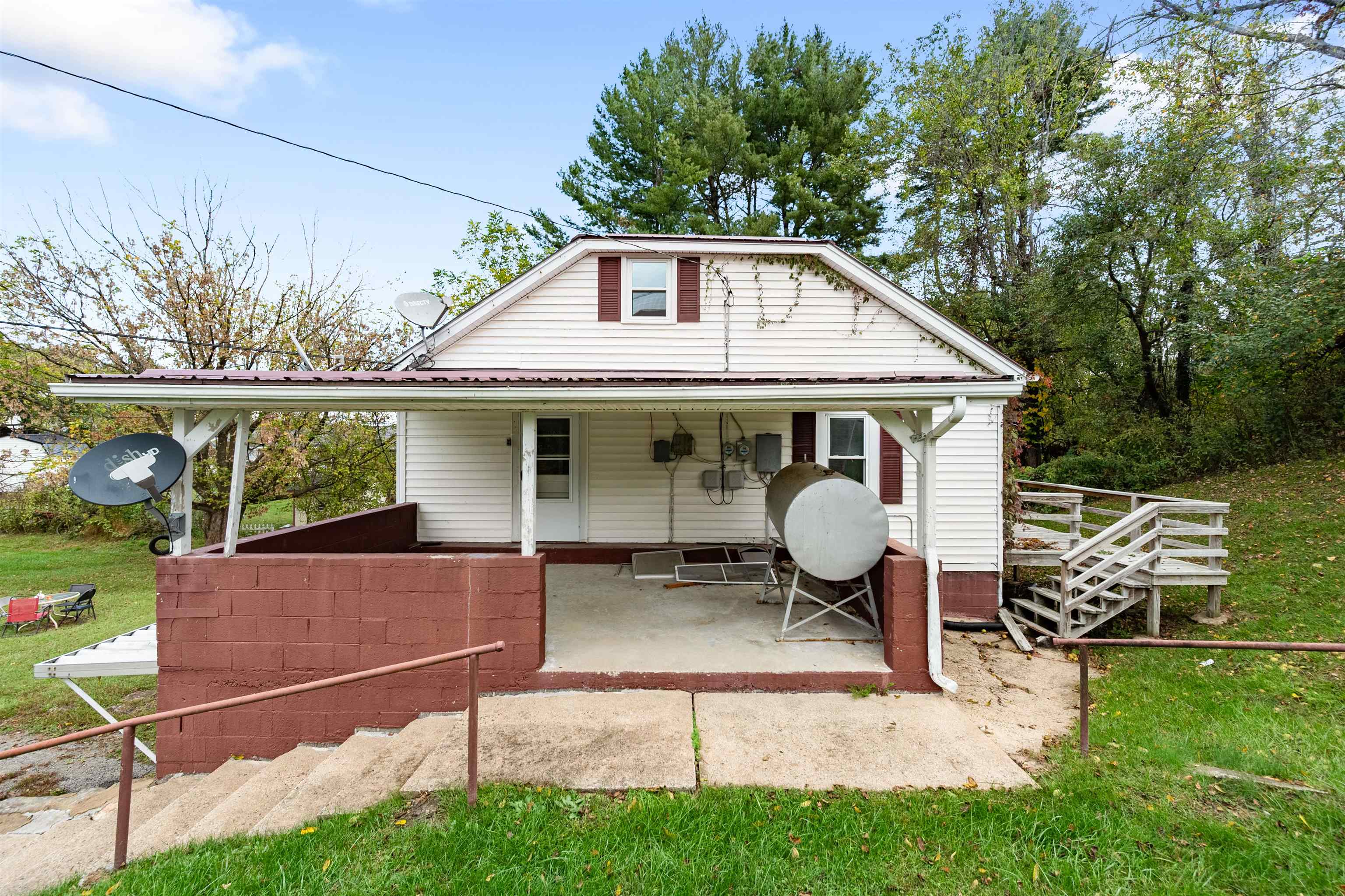 1003 W Stuart Drive Galax VA 24333