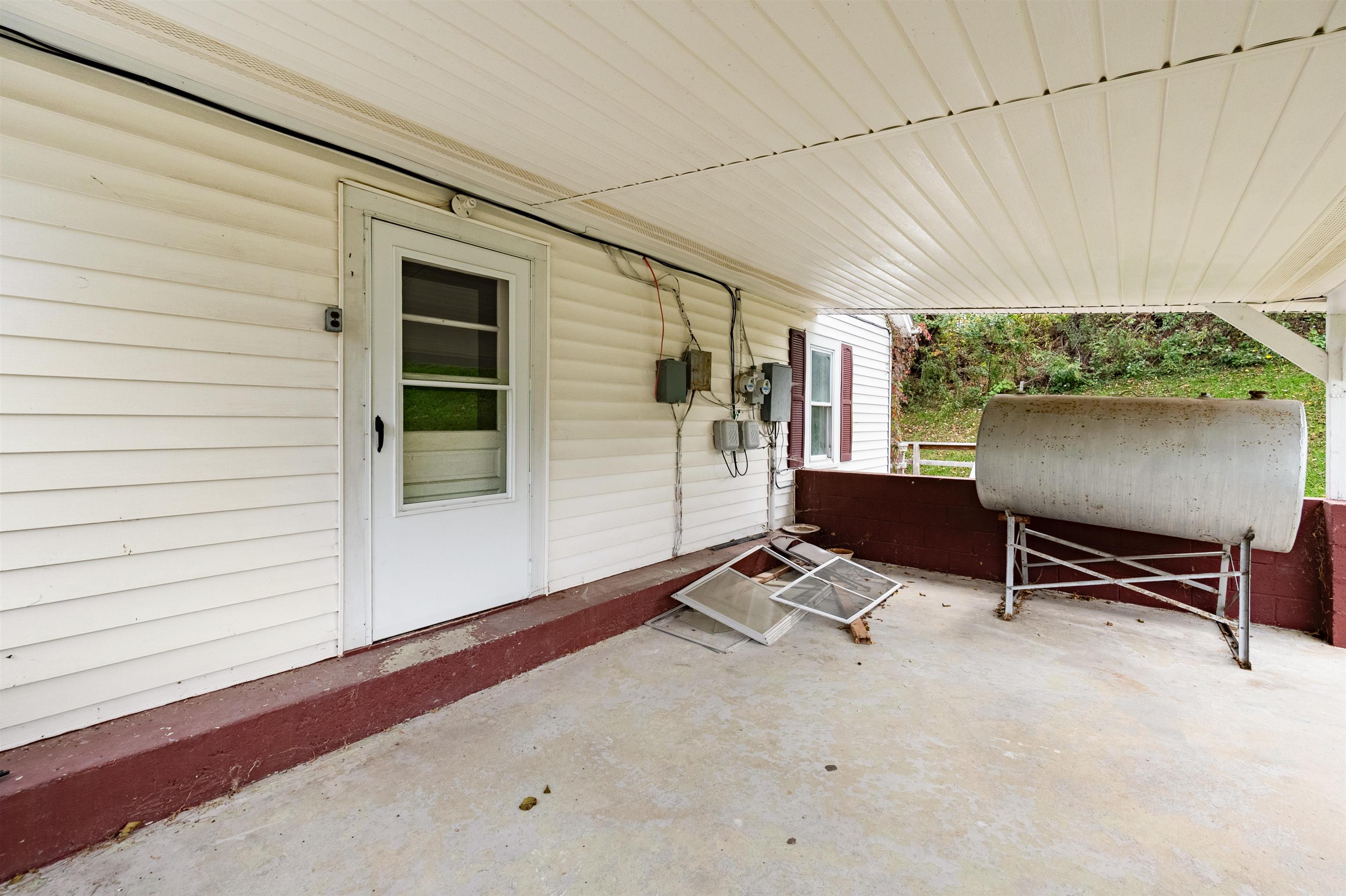 1003 W Stuart Drive Galax VA 24333