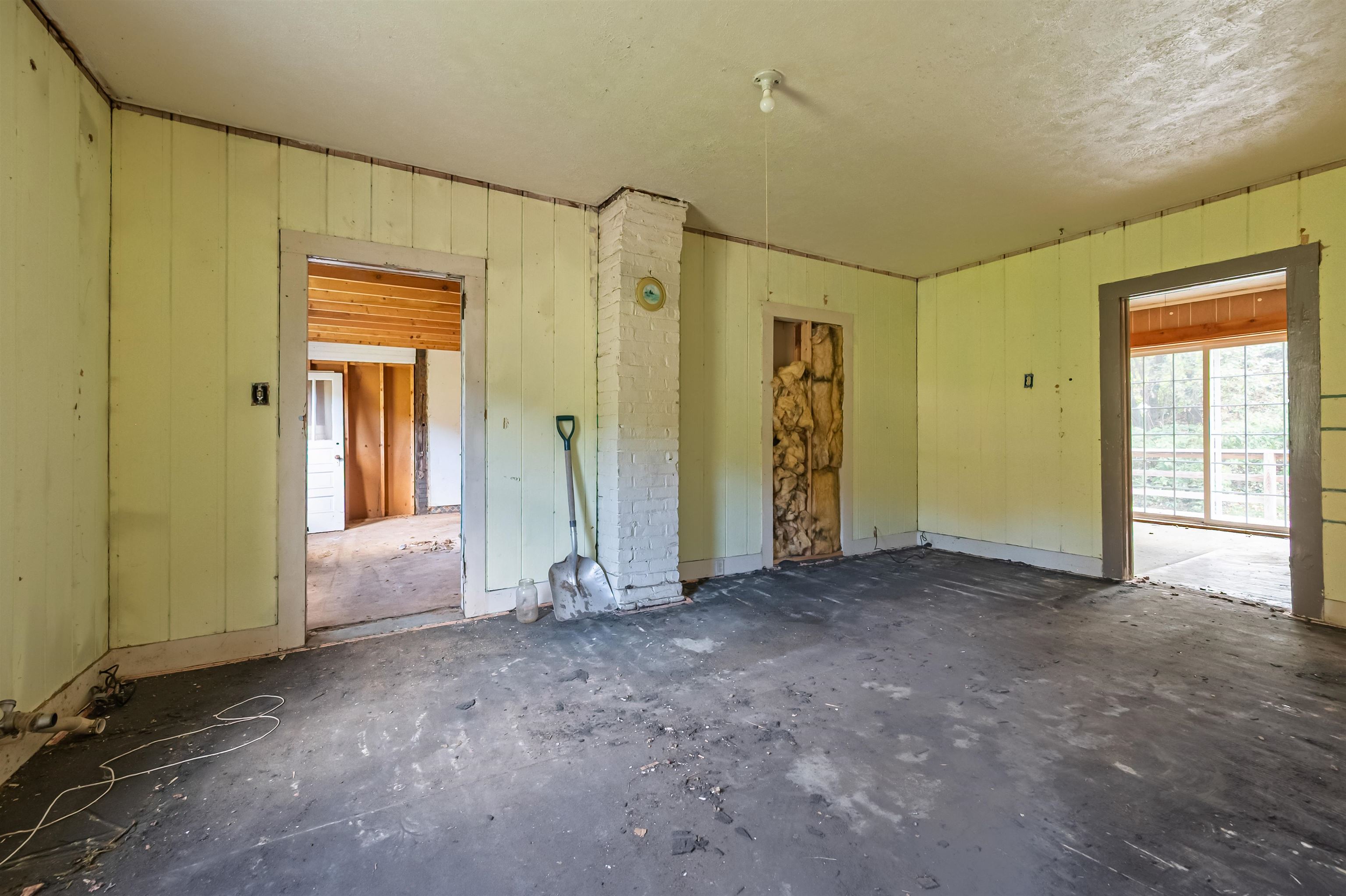 1003 W Stuart Drive Galax VA 24333