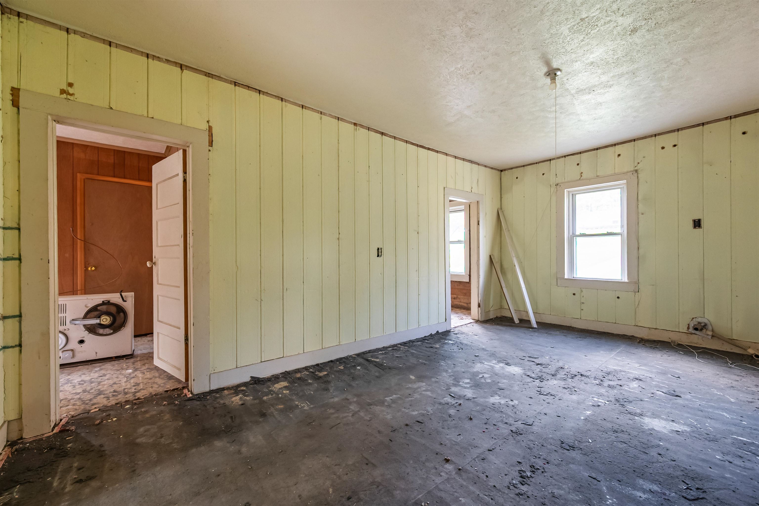 1003 W Stuart Drive Galax VA 24333