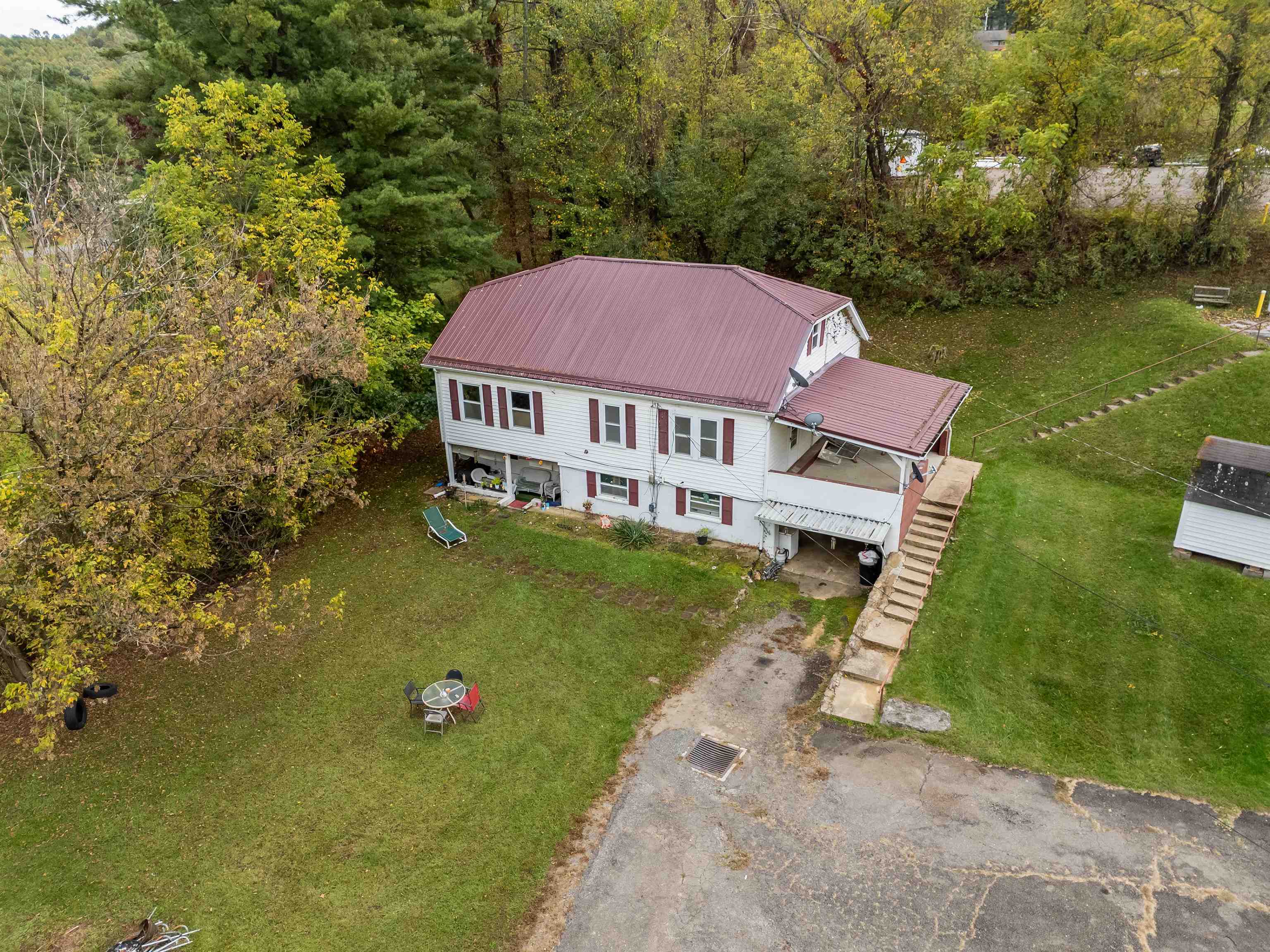 1003 W Stuart Drive Galax VA 24333