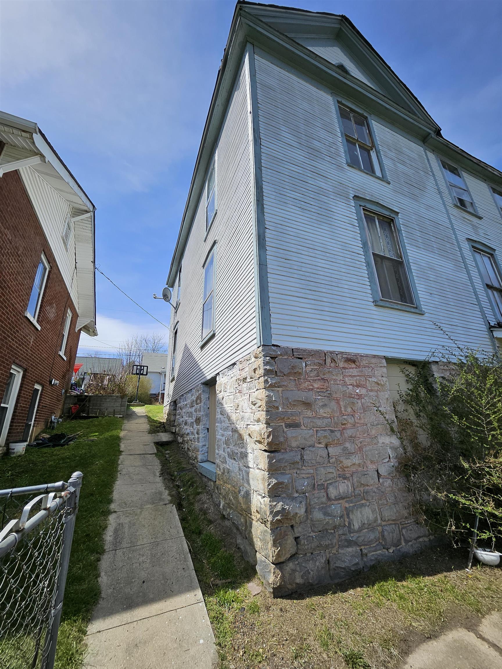 211 Lagrange Street Pulaski VA 24301