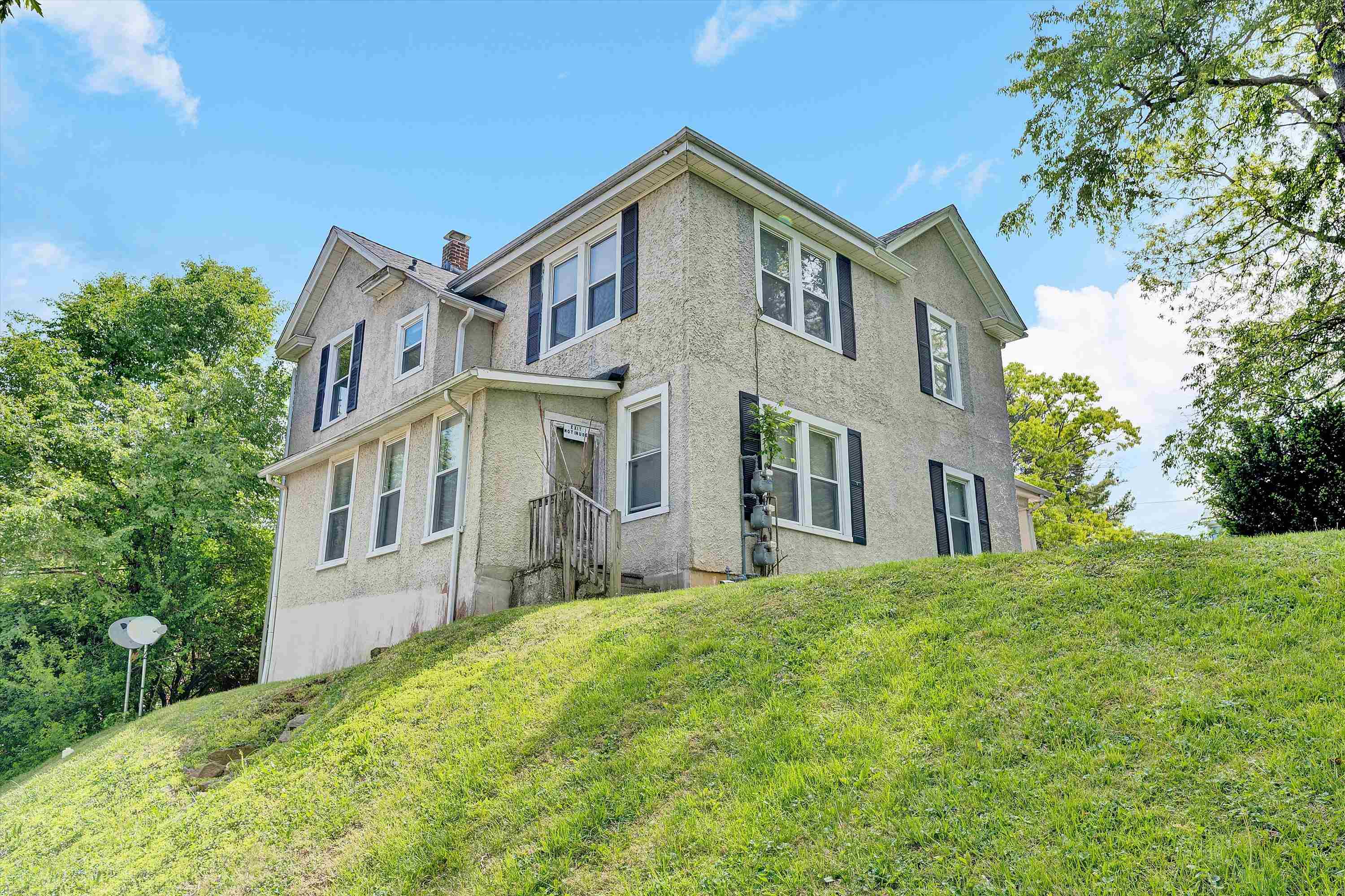 1201 4th Street Radford VA 24141