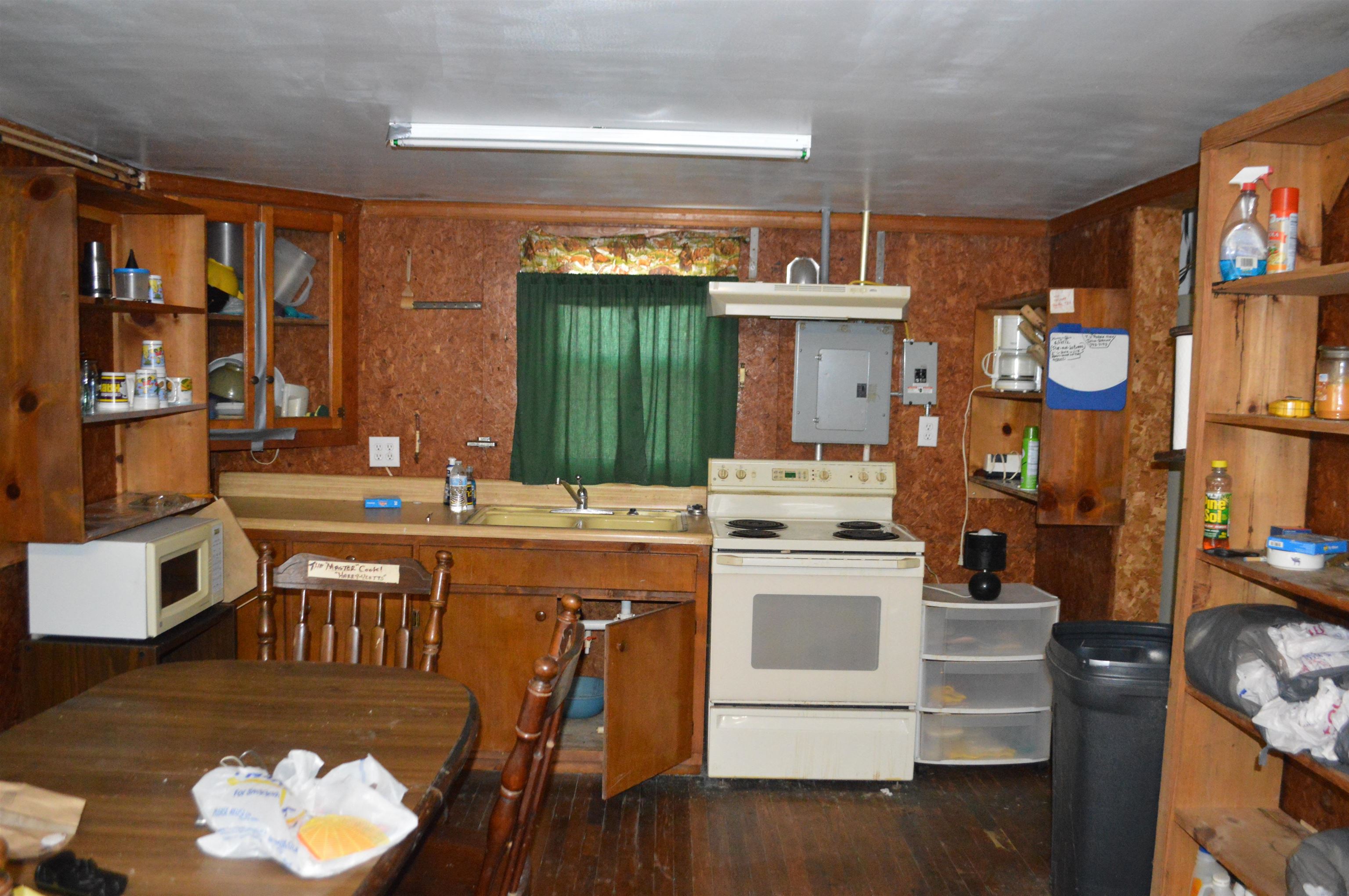 4140 Peacefull Valley Road New Castle VA 24127