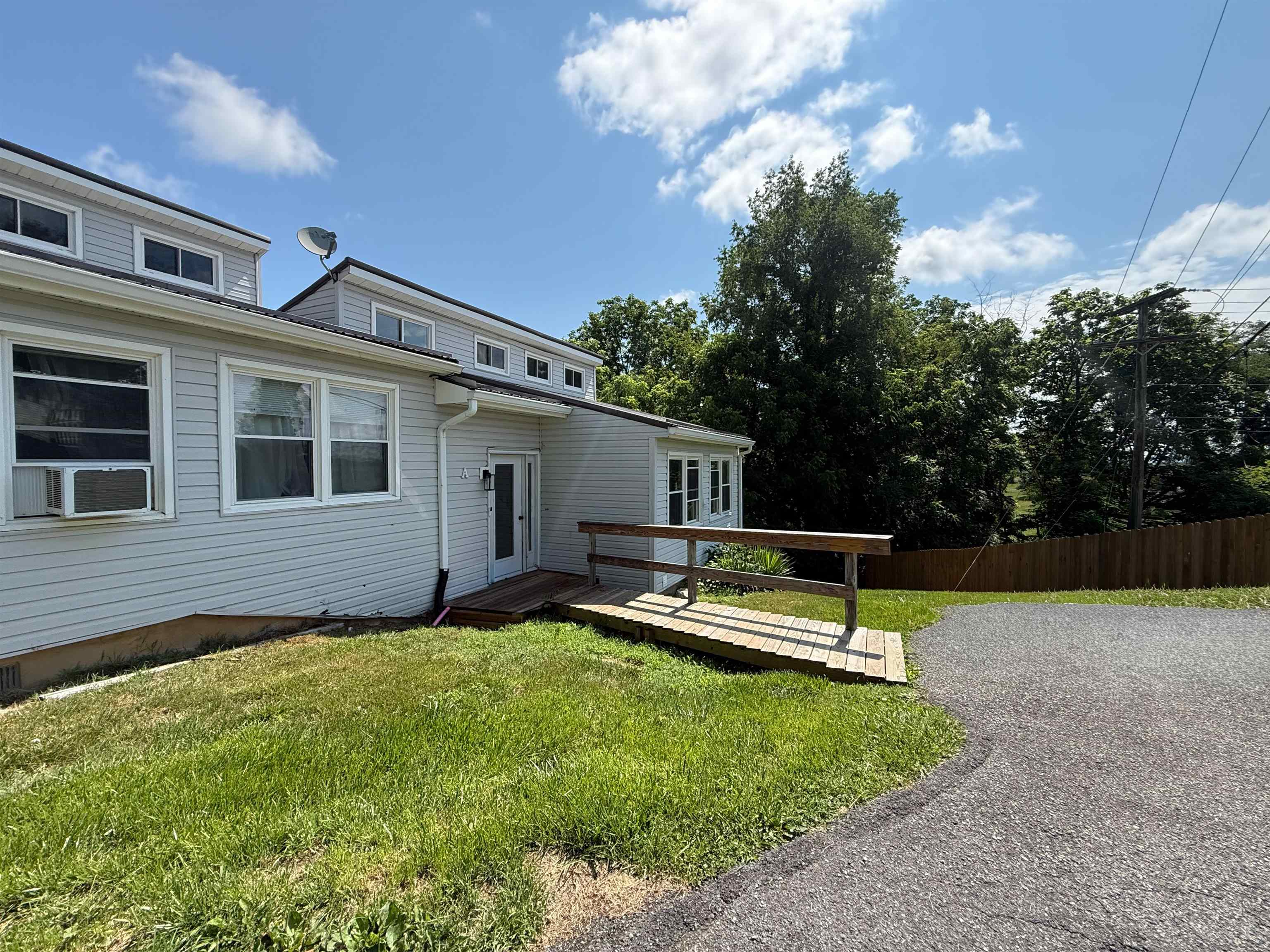7074 Hickman Cemetery Road Fairlawn VA 24141