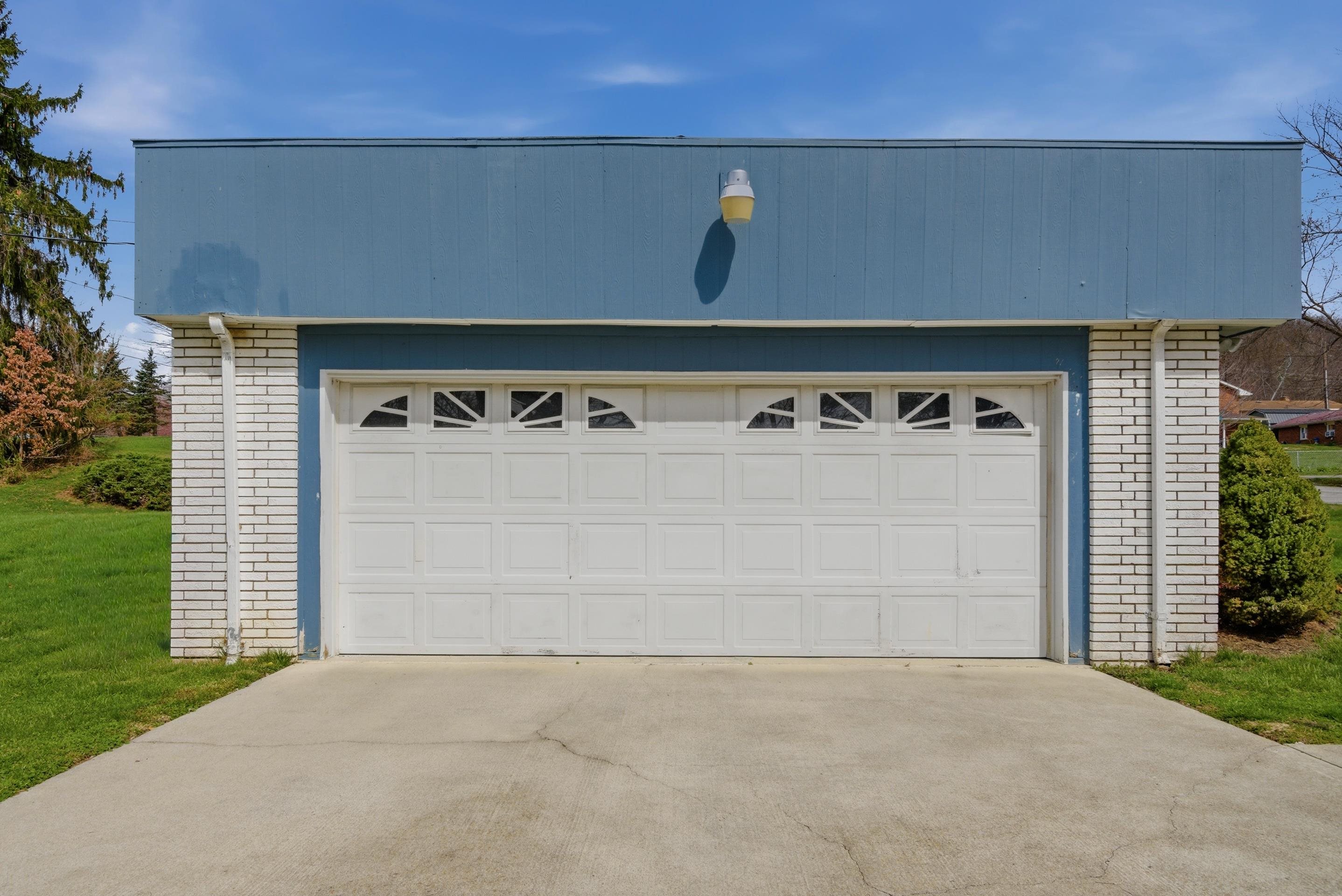 135 Jade Drive Radford VA 24141