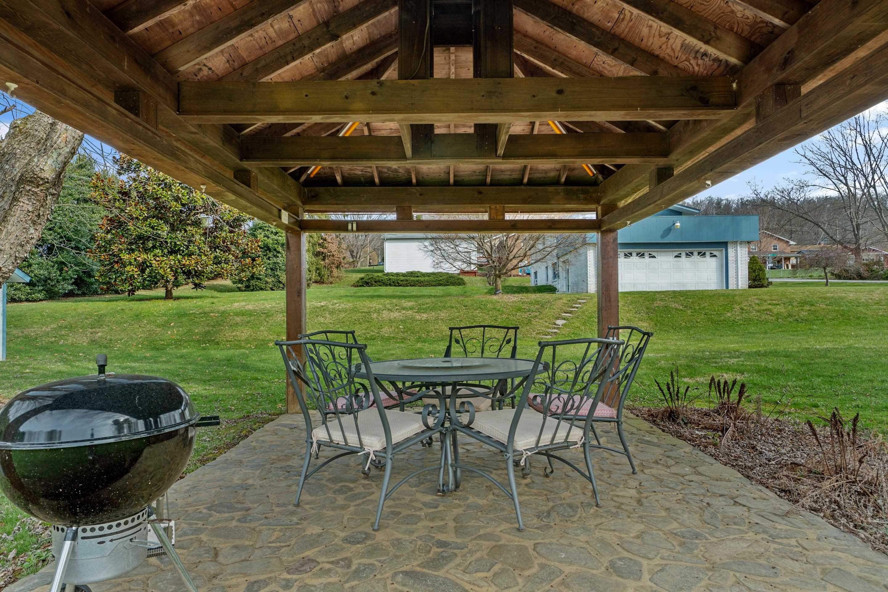 135 Jade Drive Radford VA 24141