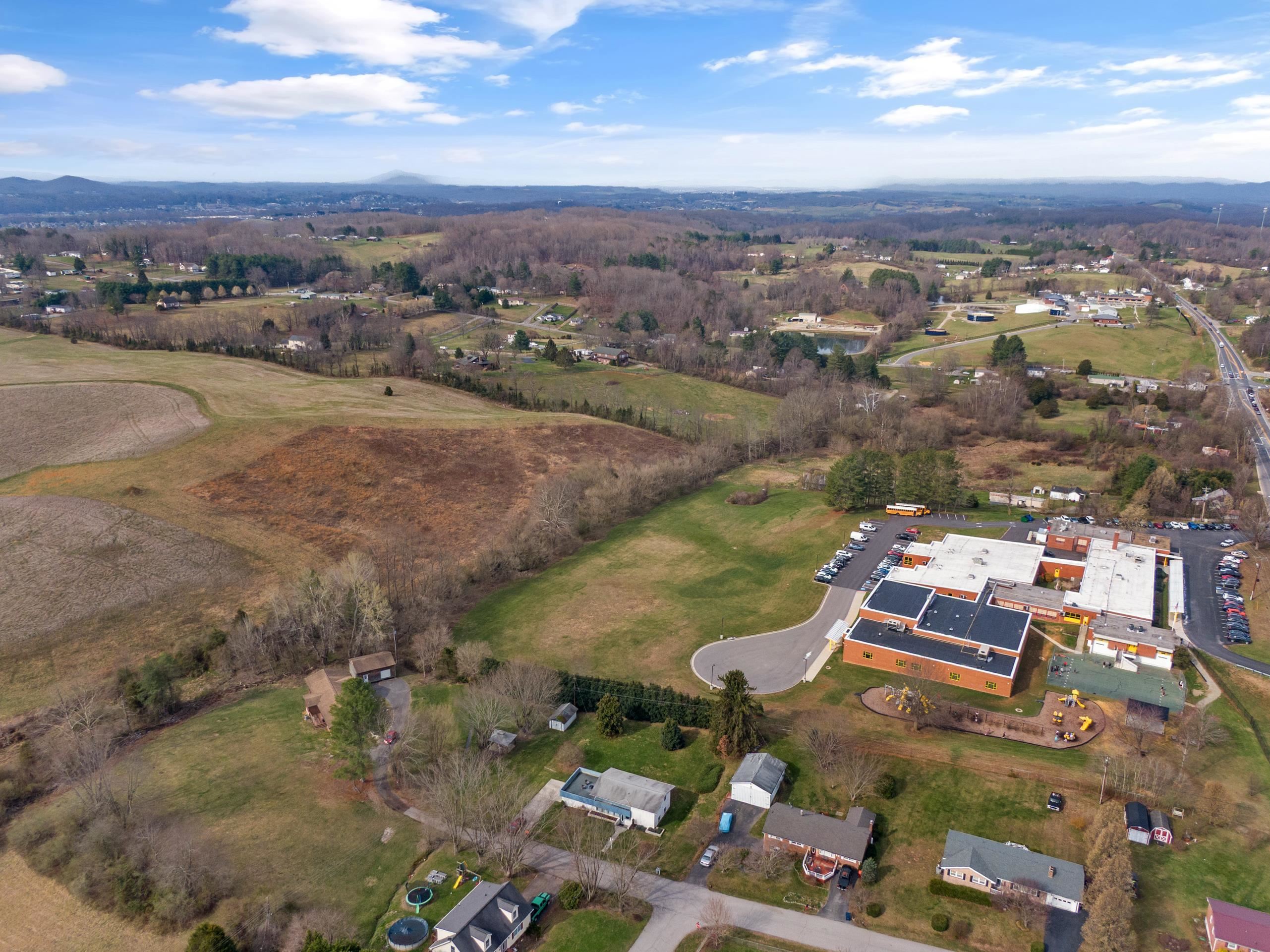 135 Jade Drive Radford VA 24141