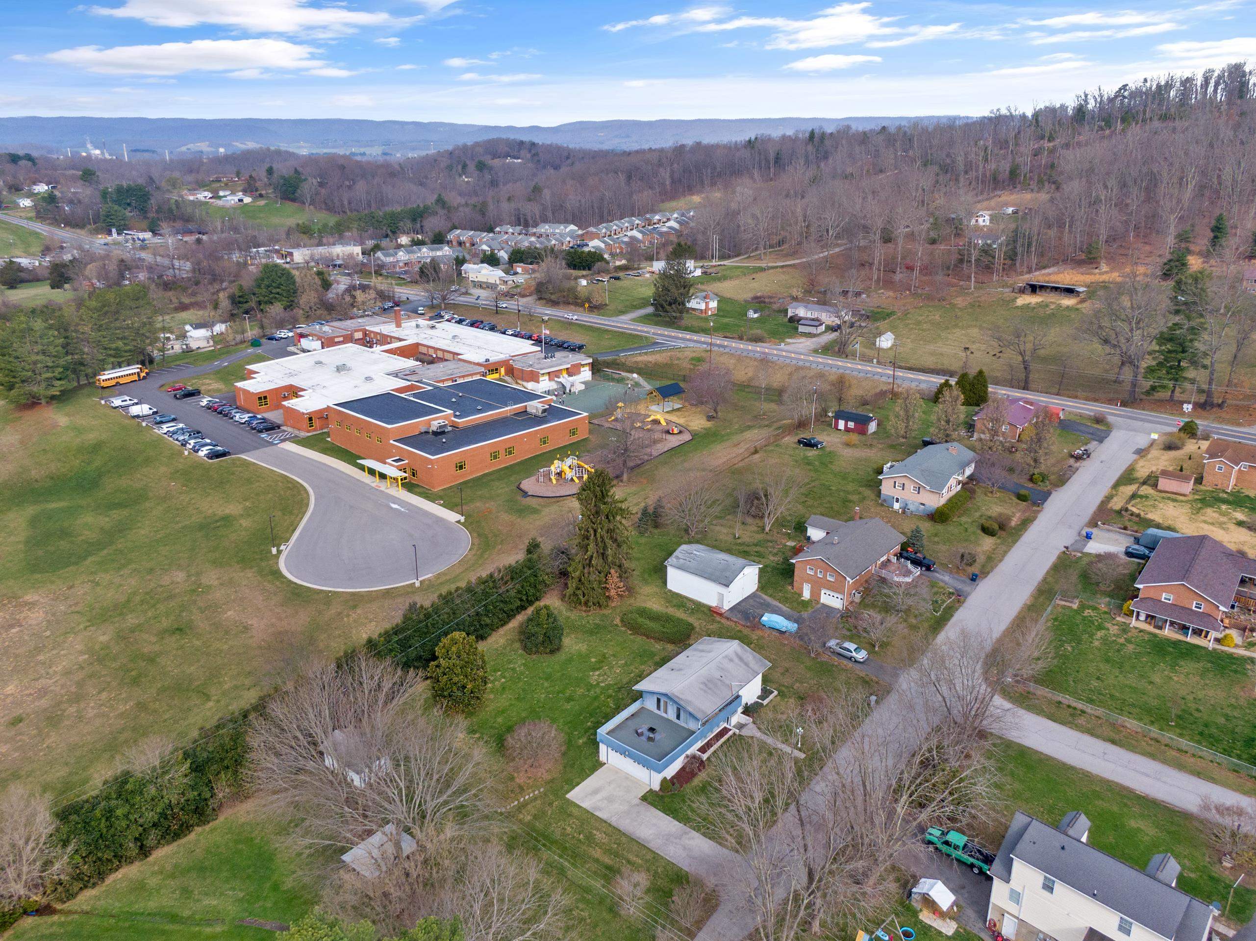 135 Jade Drive Radford VA 24141