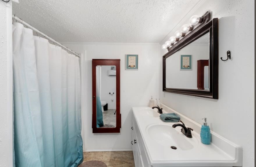 707 Gardner Road Barren Springs VA 24313