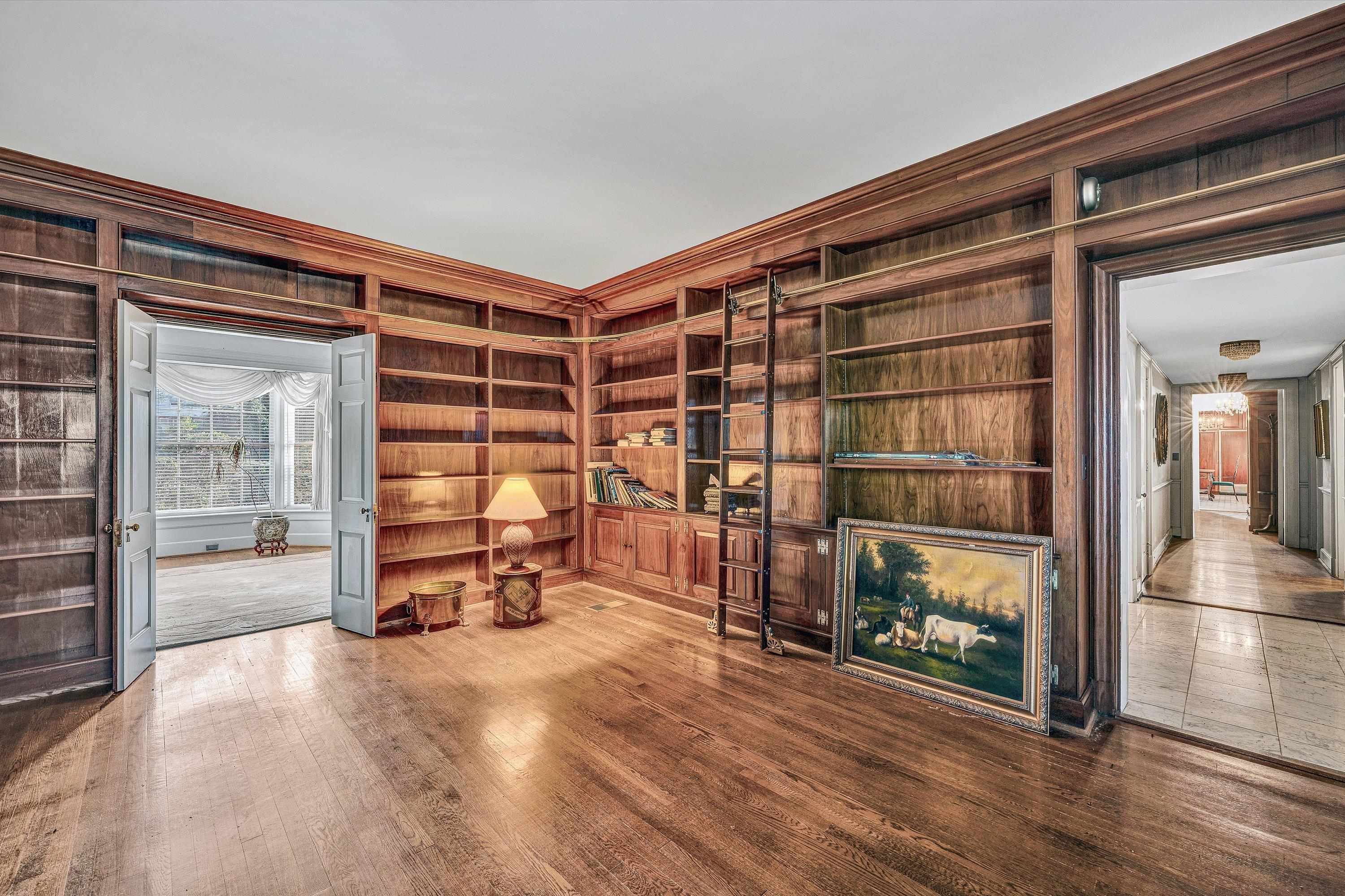 934 Commander Drive Roanoke VA 24019