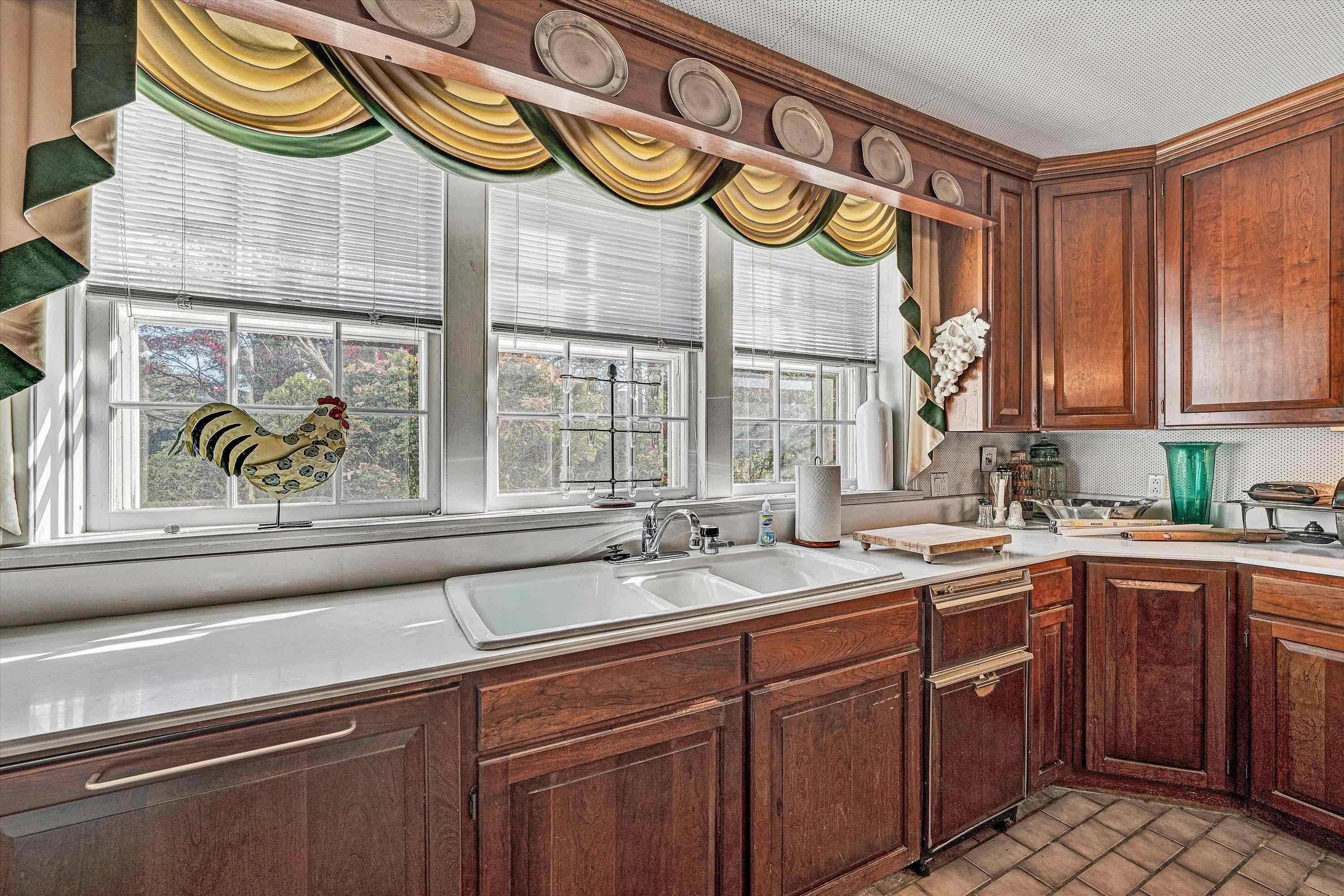 934 Commander Drive Roanoke VA 24019