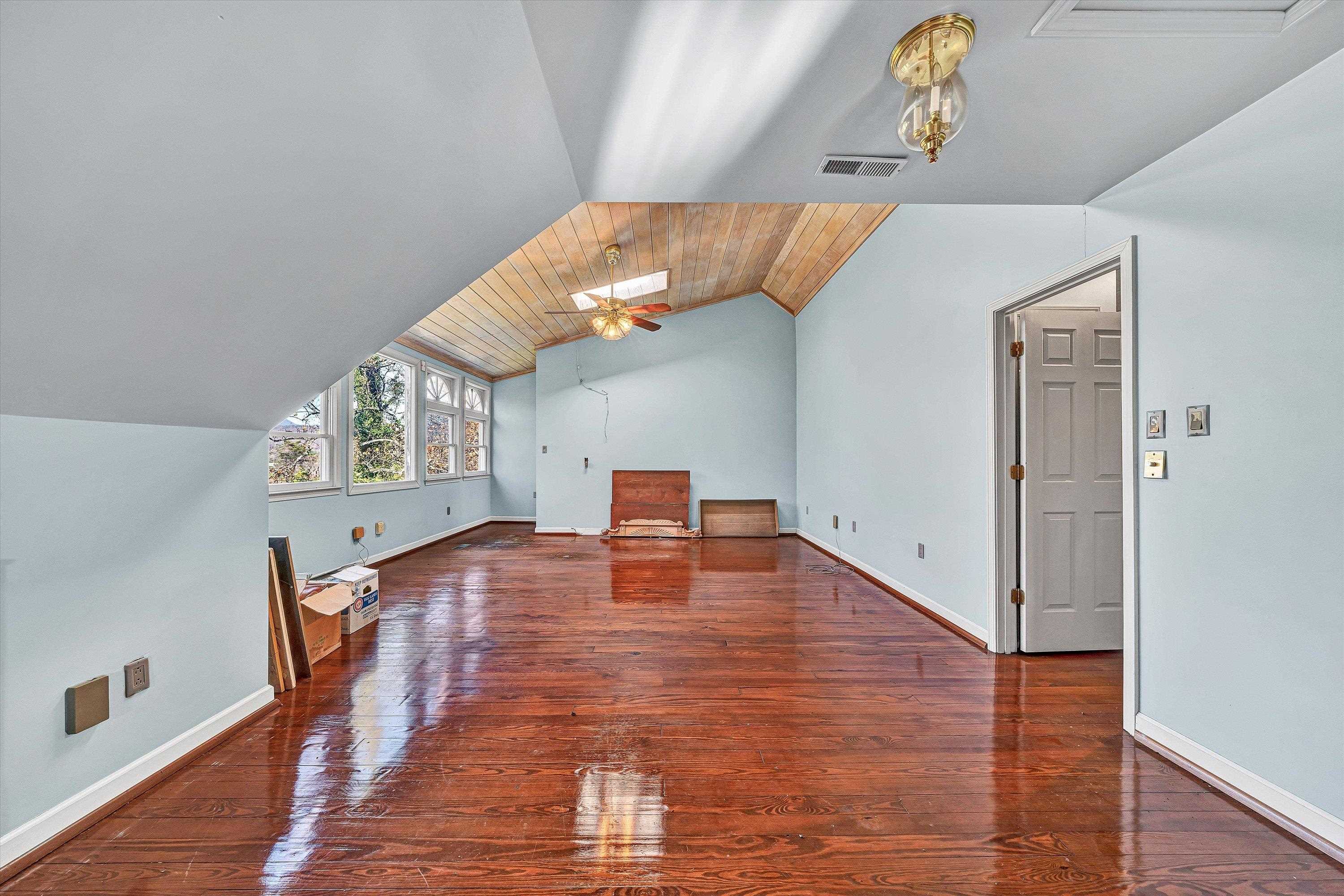 934 Commander Drive Roanoke VA 24019