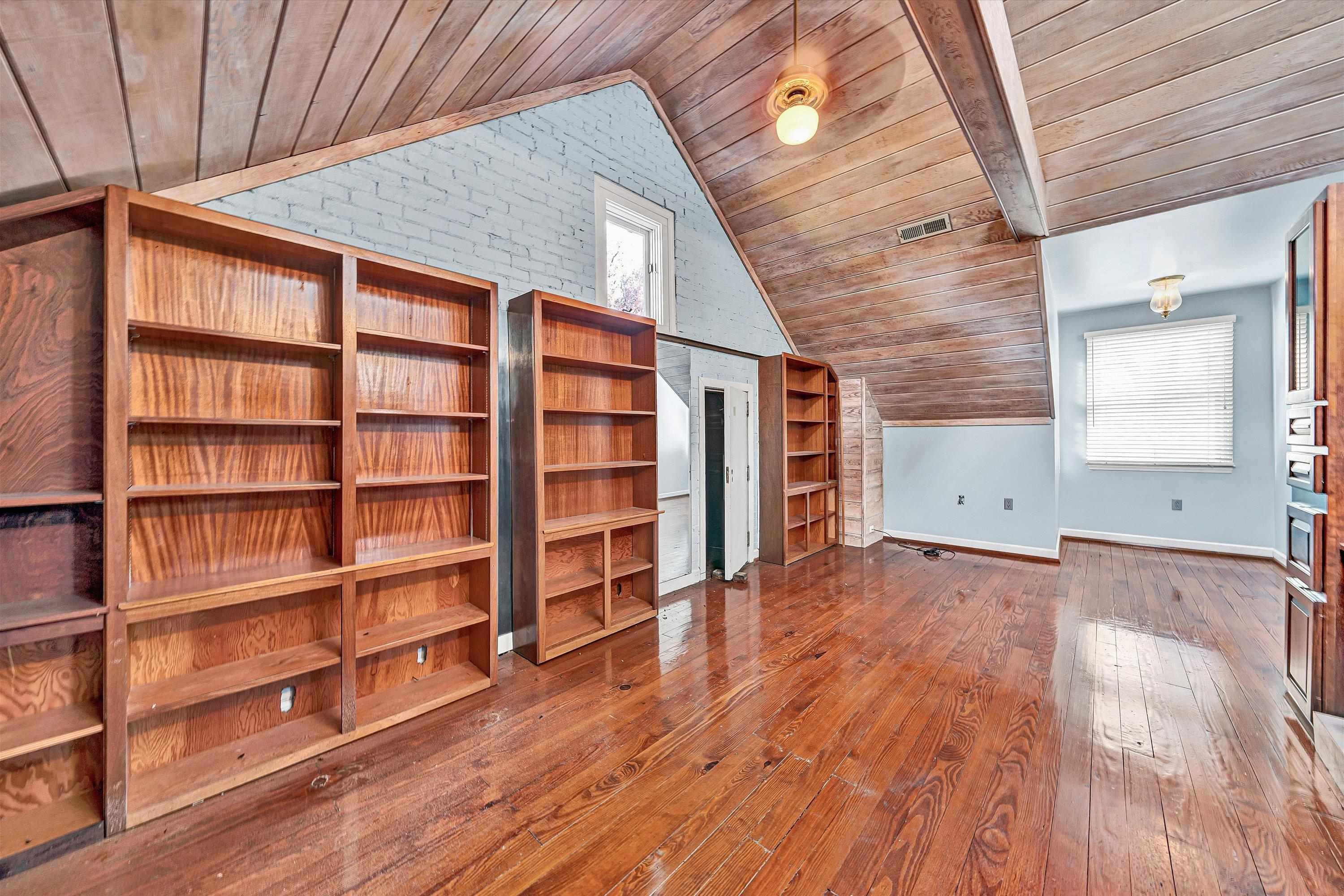 934 Commander Drive Roanoke VA 24019