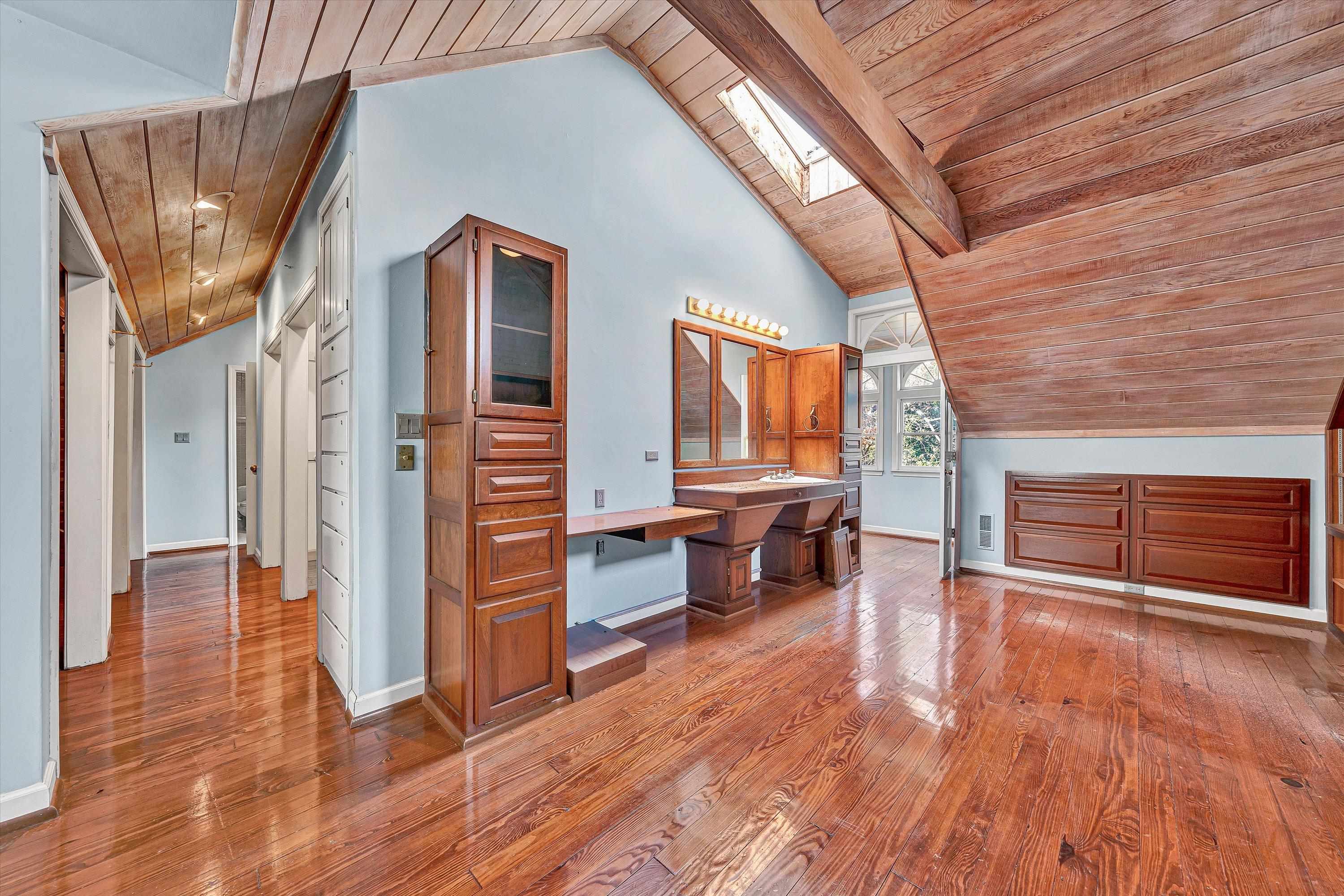 934 Commander Drive Roanoke VA 24019