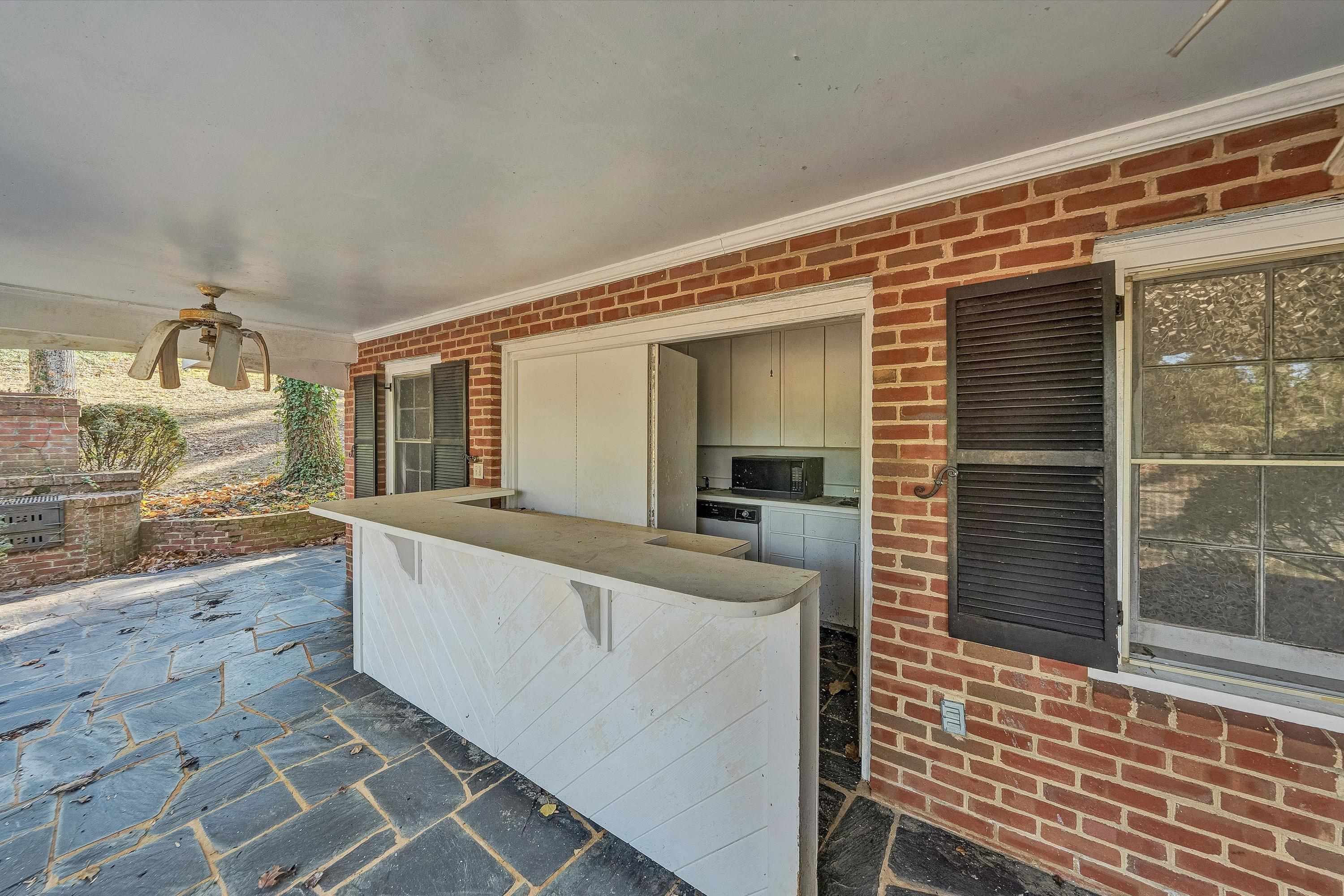 934 Commander Drive Roanoke VA 24019