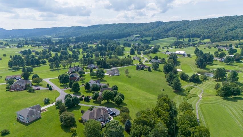 2728 Eagle Drive Draper VA 24324