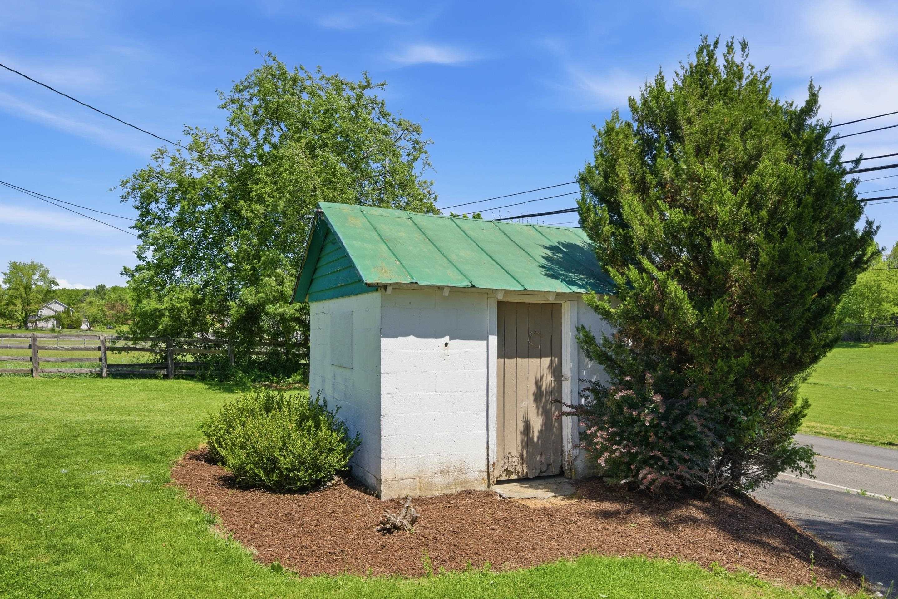 1834 Mud Pike Road Christiansburg VA 24073