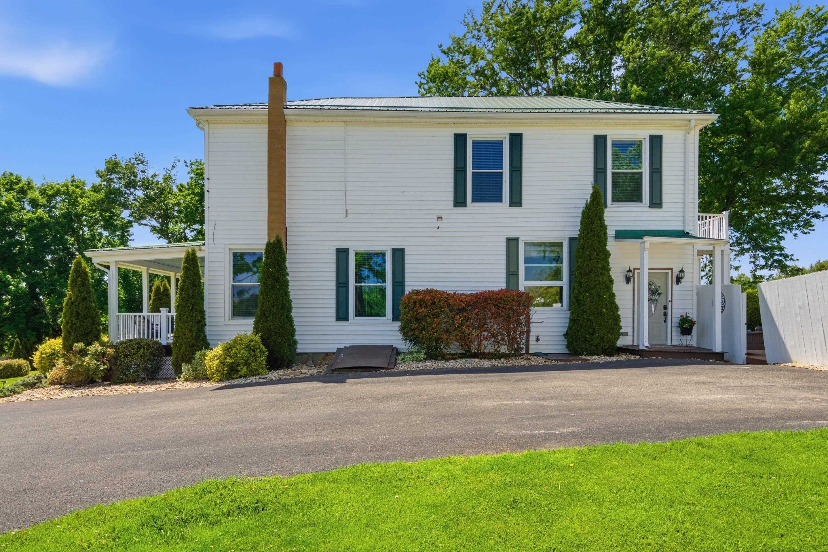 1834 Mud Pike Road Christiansburg VA 24073